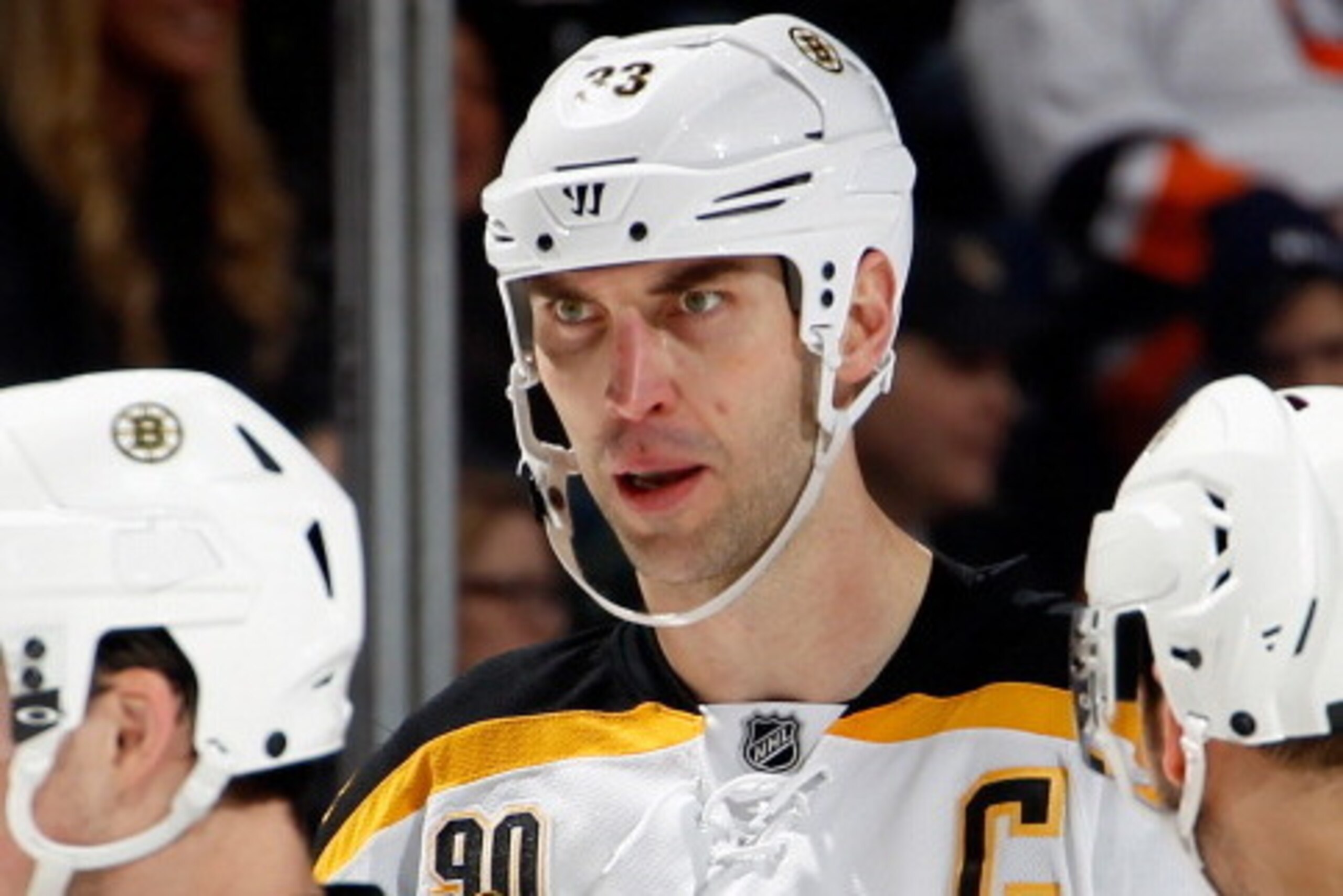 UNIONDALE, NY - JANUARY 27:  Zdeno Chara #33 of the Boston Bruins skates in an NHL hockey game against the New York Islanders at Nassau Veterans Memorial Coliseum on January 27, 2014 in Uniondale, New York.  (Photo by Paul Bereswill/Getty Images)