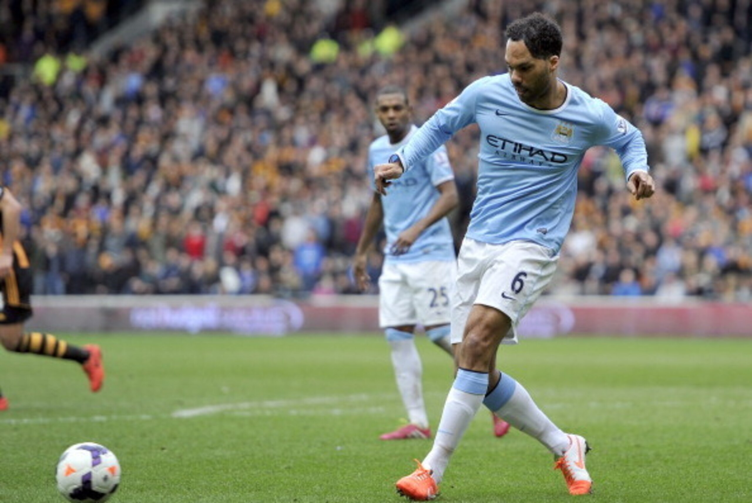 HULL, ENGLAND - MARCH 15:  Joleon Lescott of Manchester City during the Barclays Premier League match between Hull City and Manchester City at the KC Stadium on March 15, 2014 in Hull, England. (Photo by Clint Hughes/Getty Images)