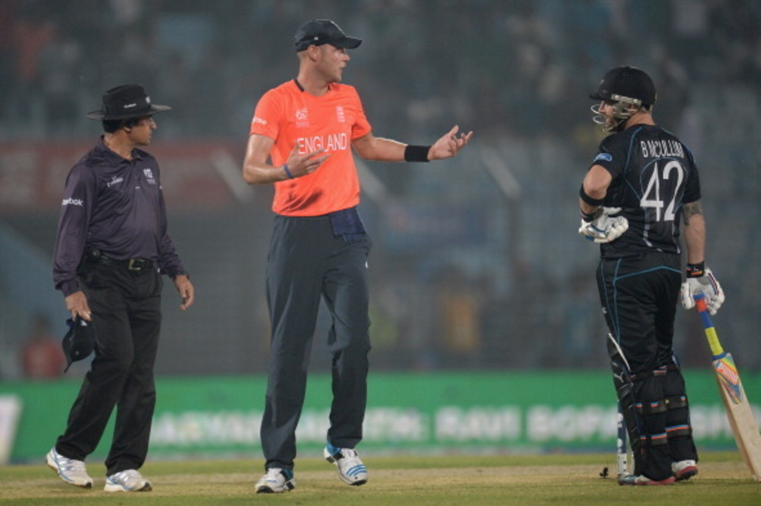 CHITTAGONG, BANGLADESH - MARCH 22:  England captain Stuart Broad speaks with New Zealand captain Brendan McCullum as rain stops play during the ICC World Twenty20 Bangladesh 2014 group 1 match between England and New Zealand at Zahur Ahmed Chowdhury Stadi