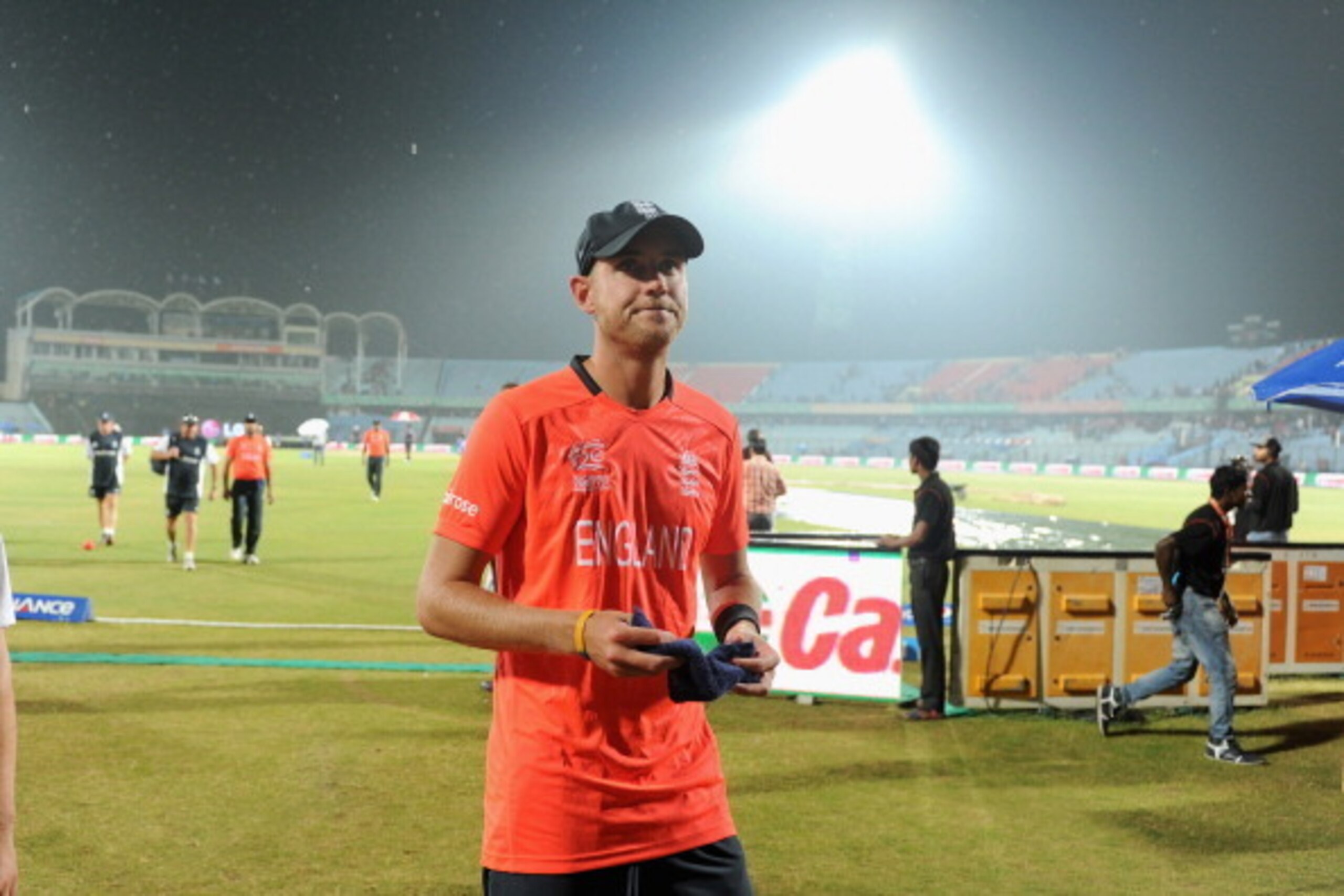 CHITTAGONG, BANGLADESH - MARCH 22: England captain Stuart Broad leaves the field as second rain shower stops play during the ICC World Twenty20 Bangladesh 2014 group 1 match between England and New Zealand at Zahur Ahmed Chowdhury Stadium on March 22, 20 CHITTAGONG, BANGLADESH - MARCH 22: England captain Stuart Broad leaves the field as second rain shower stops play during the ICC World Twenty20 Bangladesh 2014 group 1 match between England and New Zealand at Zahur Ahmed Chowdhury Stadium on March 22, 20