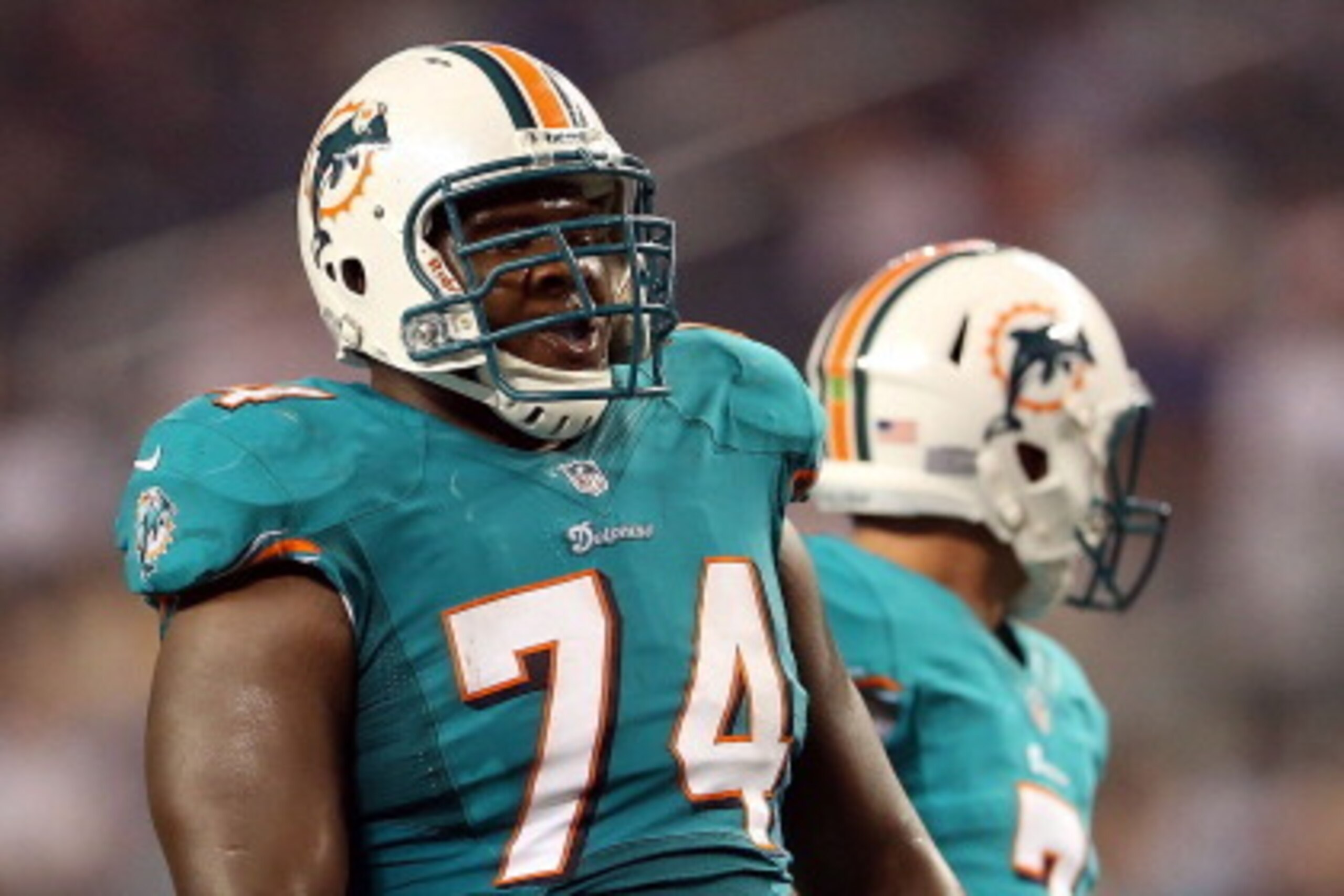 ARLINGTON, TX - AUGUST 29:   John Jerry #74 of the Miami Dolphins at Cowboys Stadium on August 29, 2012 in Arlington, Texas.  (Photo by Ronald Martinez/Getty Images)