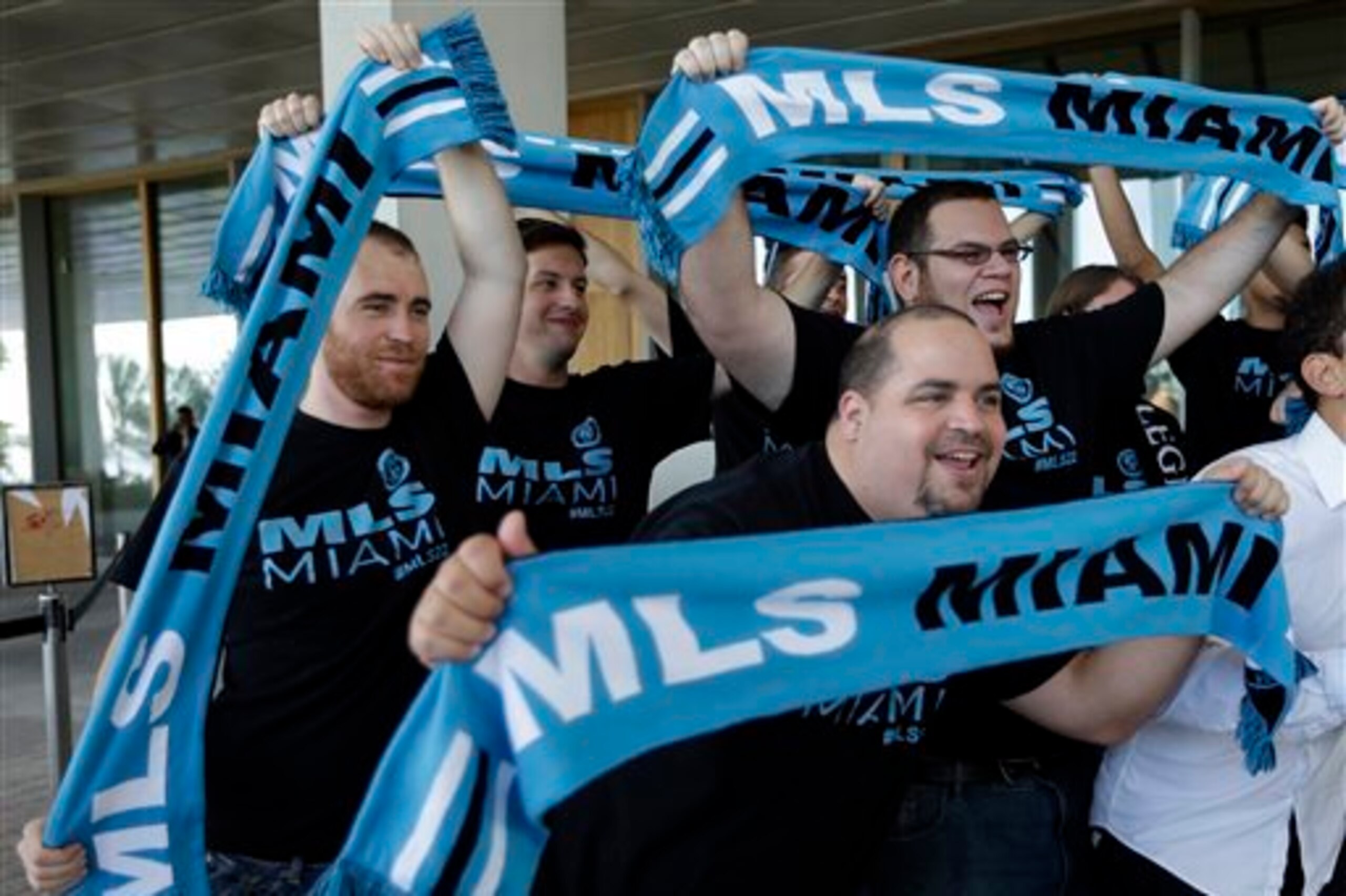 The "Southern Legion" are urging everyone to push for a port location for the stadium.
