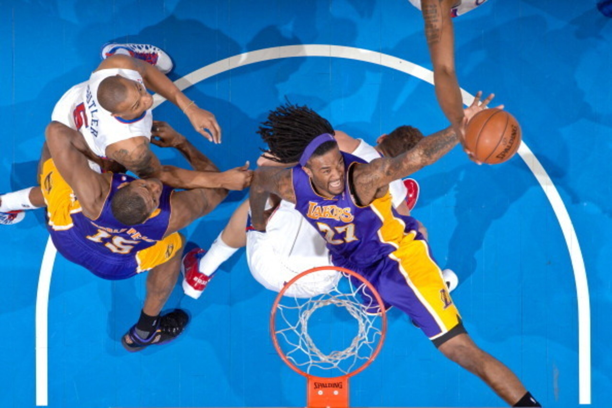 LOS ANGELES, CA - JANUARY 4: Jordan Hill #27 of the Los Angeles Lakers reaches for a rebound against Blake Griffin #32 of the Los Angeles Clippers at Staples Center on January 4, 2013 in Los Angeles, California. NOTE TO USER: User expressly acknowledges a LOS ANGELES, CA - JANUARY 4: Jordan Hill #27 of the Los Angeles Lakers reaches for a rebound against Blake Griffin #32 of the Los Angeles Clippers at Staples Center on January 4, 2013 in Los Angeles, California. NOTE TO USER: User expressly acknowledges a