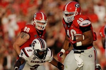 Quayvon Hicks rumbles for yardage.