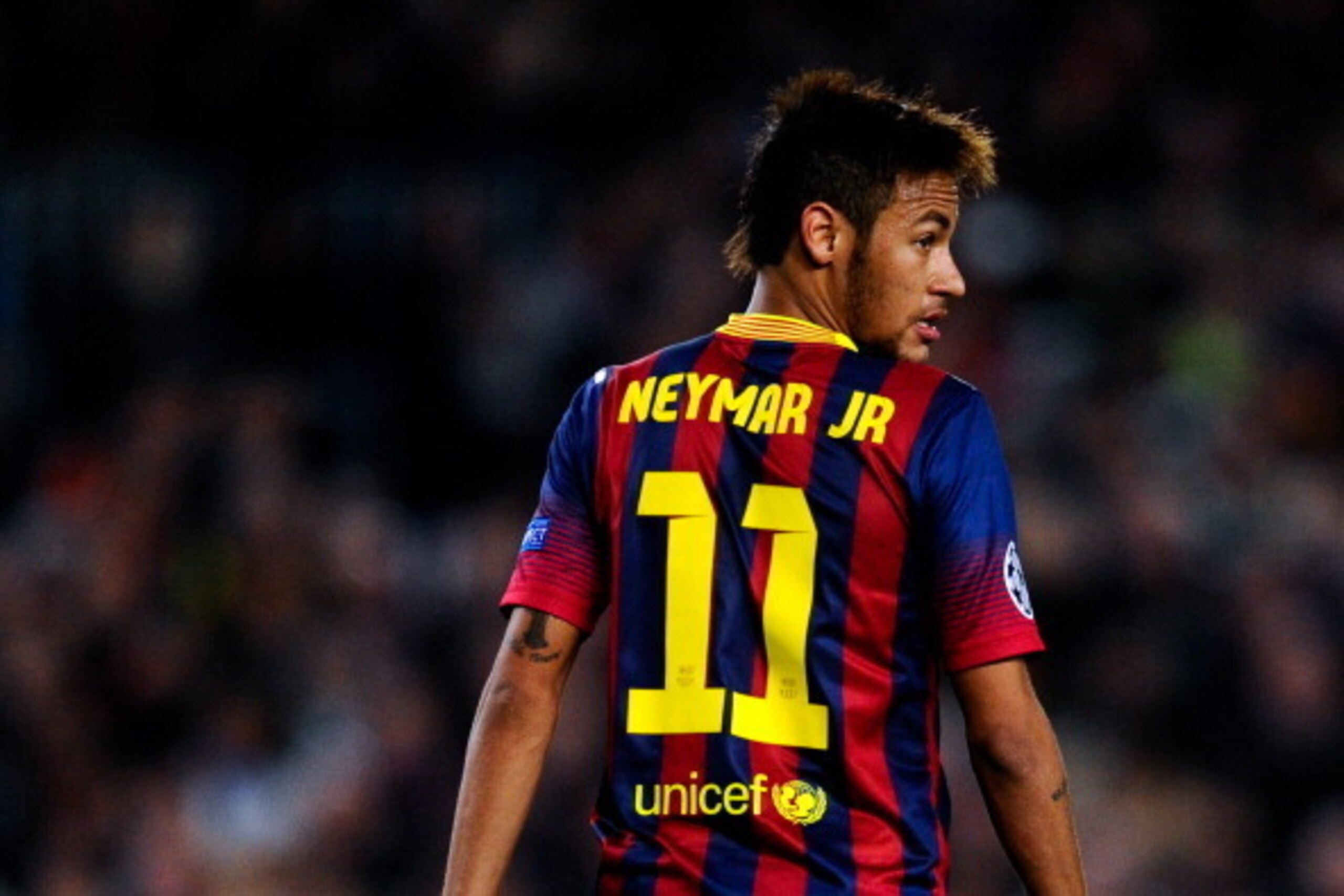 BARCELONA, SPAIN - MARCH 12: Neymar of FC Barcelona looks on during the UEFA Champions League Round of 16 second leg match between FC Barcelona and Manchester City at Camp Nou on March 12, 2014 in Barcelona, Spain. (Photo by David Ramos/Getty Images) BARCELONA, SPAIN - MARCH 12: Neymar of FC Barcelona looks on during the UEFA Champions League Round of 16 second leg match between FC Barcelona and Manchester City at Camp Nou on March 12, 2014 in Barcelona, Spain. (Photo by David Ramos/Getty Images)