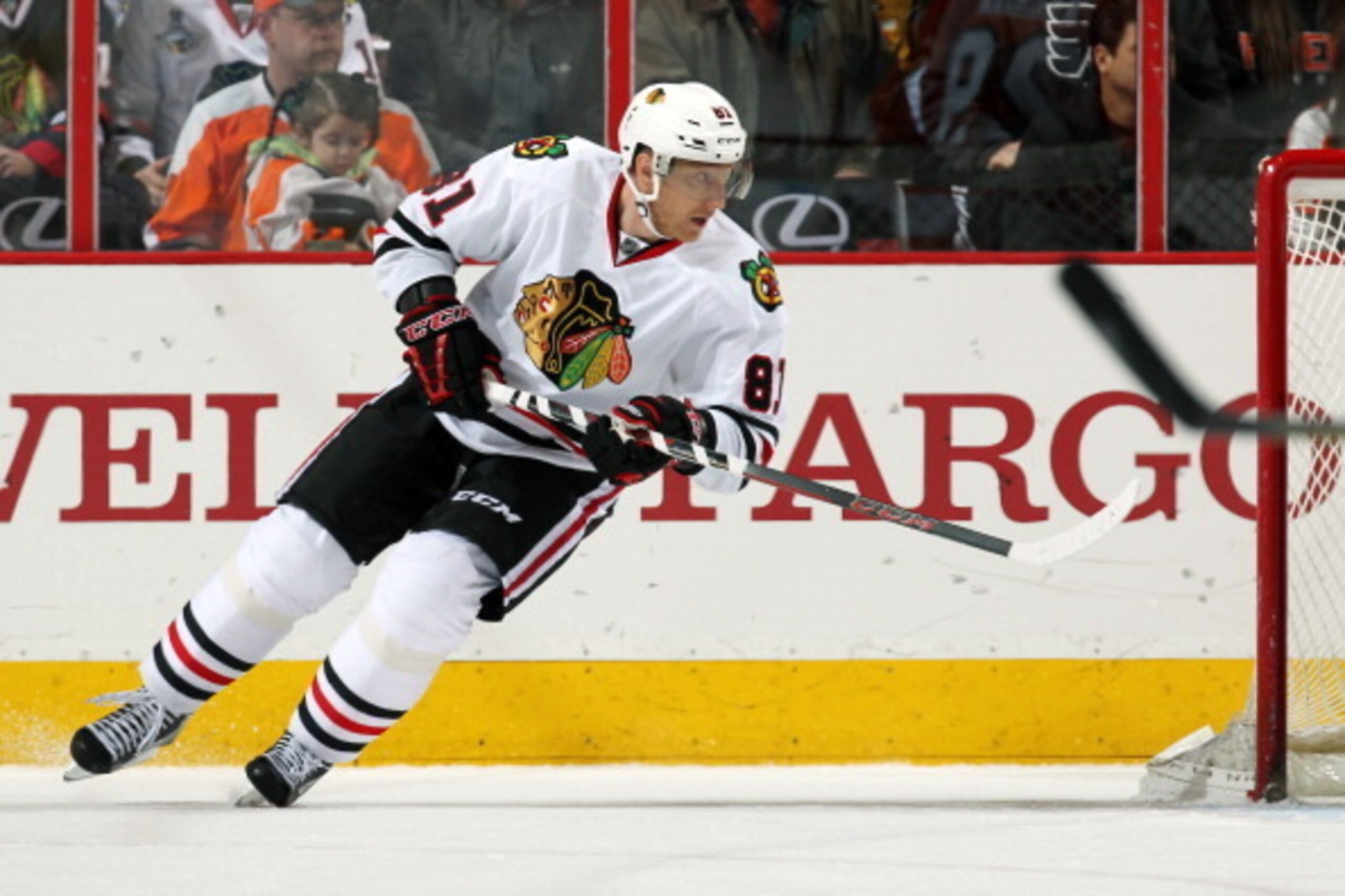 PHILADELPHIA, PA - MARCH 18:  Marian Hossa #81 of the Chicago Blackhawks skates against the Philadelphia Flyers on March 18, 2014 at the Wells Fargo Center in Philadelphia, Pennsylvania.  (Photo by Len Redkoles/NHLI via Getty Images)