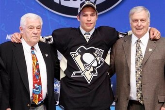 Beau Bennett was drafted to play alongside Evgeni Malkin, but he'll take on a different role with the Penguins this season.