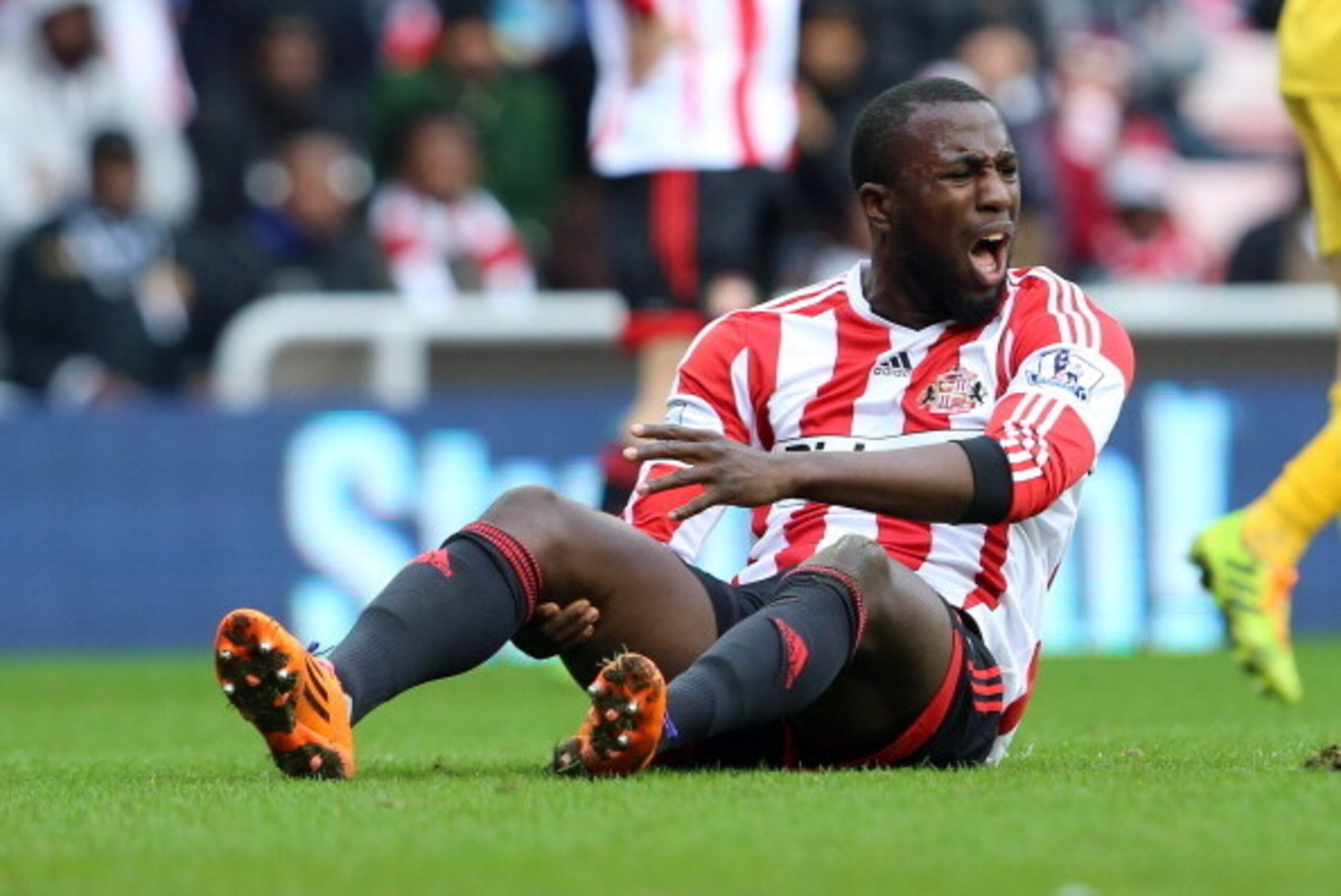 SUNDERLAND, UNITED KINGDOM - MARCH 15: Jozy Altidore of Sunderland during the Barclays Premier League match between Sunderland and Crystal Palace at The Stadium of Light on March 15, 2014 in Sunderland, England. (Photo by Ian Horrocks/Getty Images)