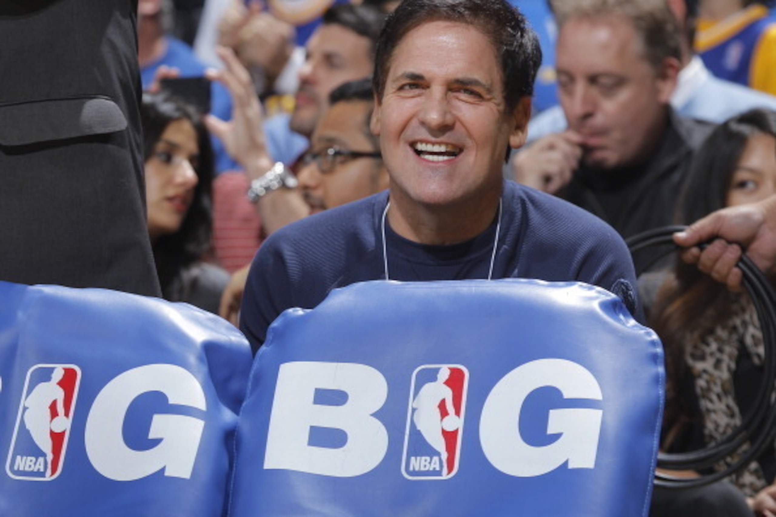 OAKLAND, CA - DECEMBER 11: Dallas Mavericks' owner Mark Cuban watches his team face off against the Golden State Warriors on December 11, 2013 at Oracle Arena in Oakland, California. NOTE TO USER: User expressly acknowledges and agrees that, by downloadin OAKLAND, CA - DECEMBER 11: Dallas Mavericks' owner Mark Cuban watches his team face off against the Golden State Warriors on December 11, 2013 at Oracle Arena in Oakland, California. NOTE TO USER: User expressly acknowledges and agrees that, by downloadin