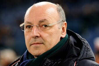 ROME, ITALY - FEBRUARY 16:  Juventus FC General Manager Giuseppe Marotta looks on during the Serie A match between AS Roma and Juventus FC at Stadio Olimpico on February 16, 2013 in Rome, Italy.  (Photo by Paolo Bruno/Getty Images)