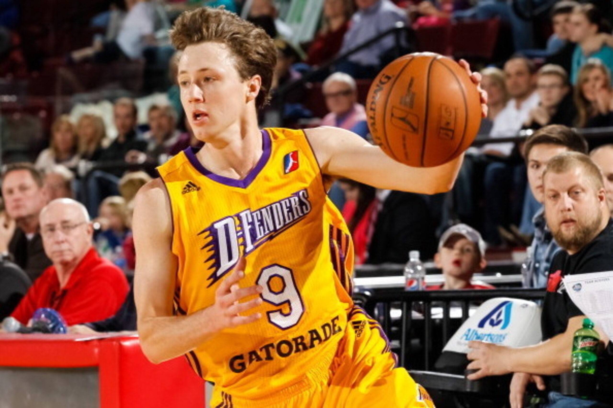 BOISE, ID - FEBRUARY 1:  Josh Magette #9 of the Los Angeles D-Fenders moves the ball during an NBA D-League game against the Idaho Stampede on February 1, 2014 at CenturyLink Arena in Boise, Idaho. NOTE TO USER: User expressly acknowledges and agrees that
