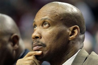 Byron Scott watched his Cavaliers lose 26 straight in 2010-11.