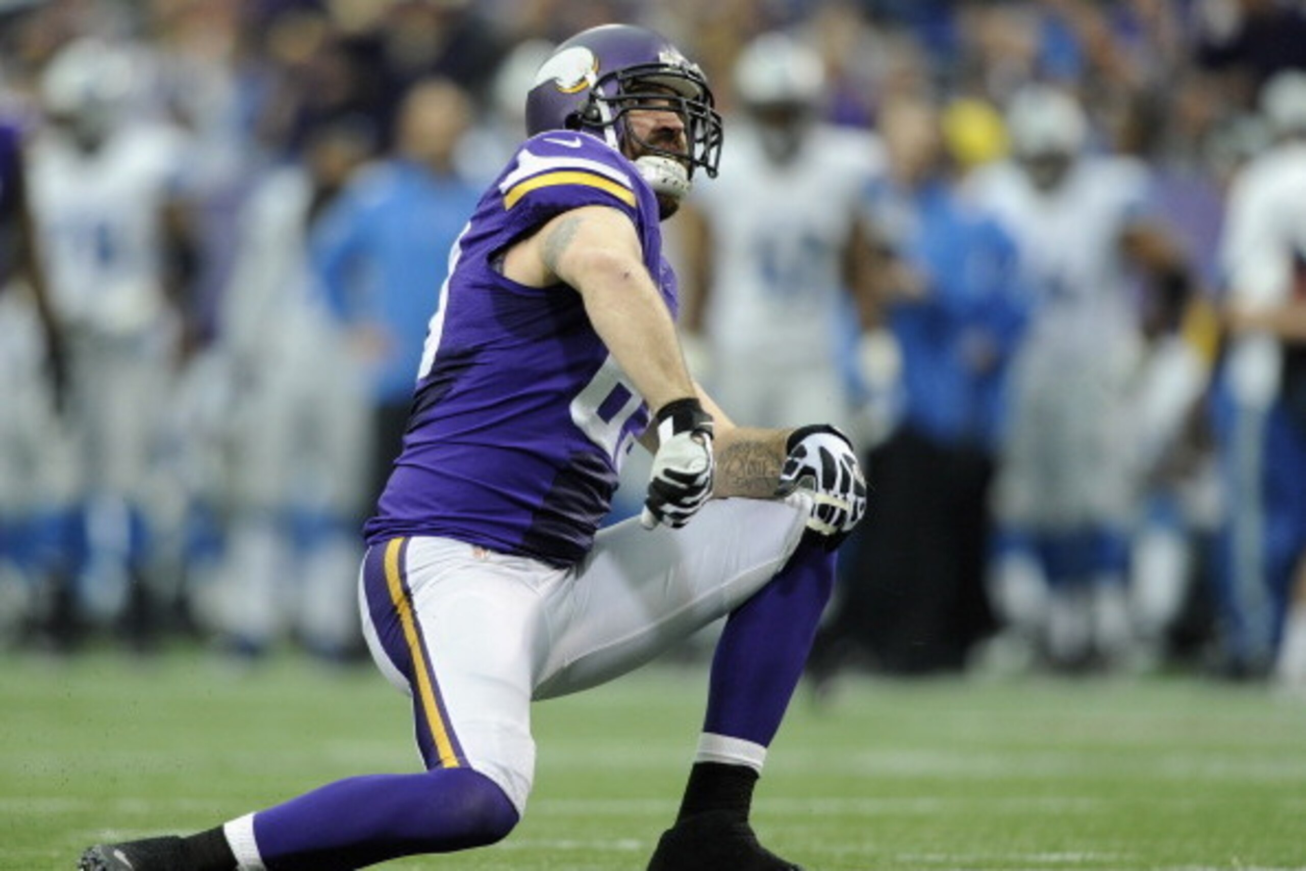 MINNEAPOLIS, MN - DECEMBER 29: Jared Allen #69 of the Minnesota Vikings celebrates a sack against the Detroit Lions during the first quarter of the game on December 29, 2013 at Mall of America Field at the Hubert H. Humphrey Metrodome in Minneapolis, Minn