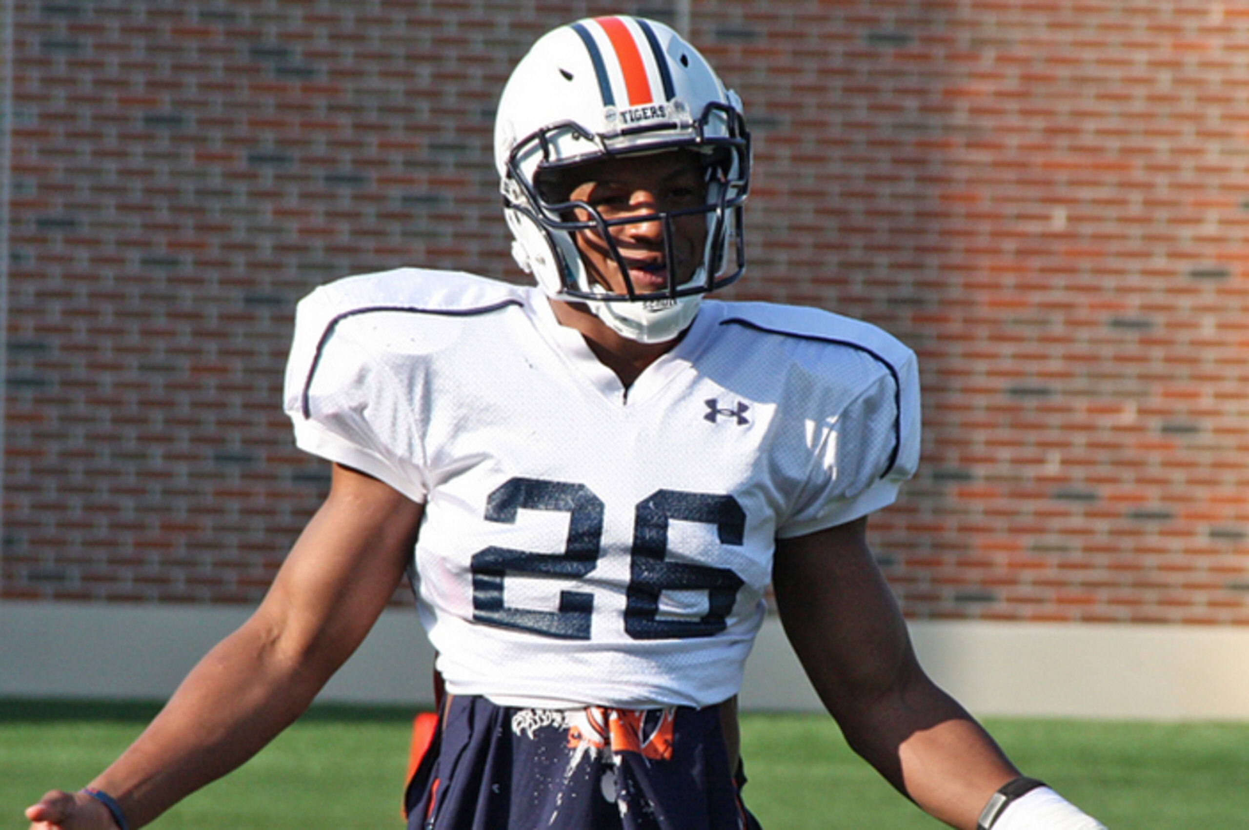 LB Justin Garrett returns in 2014.