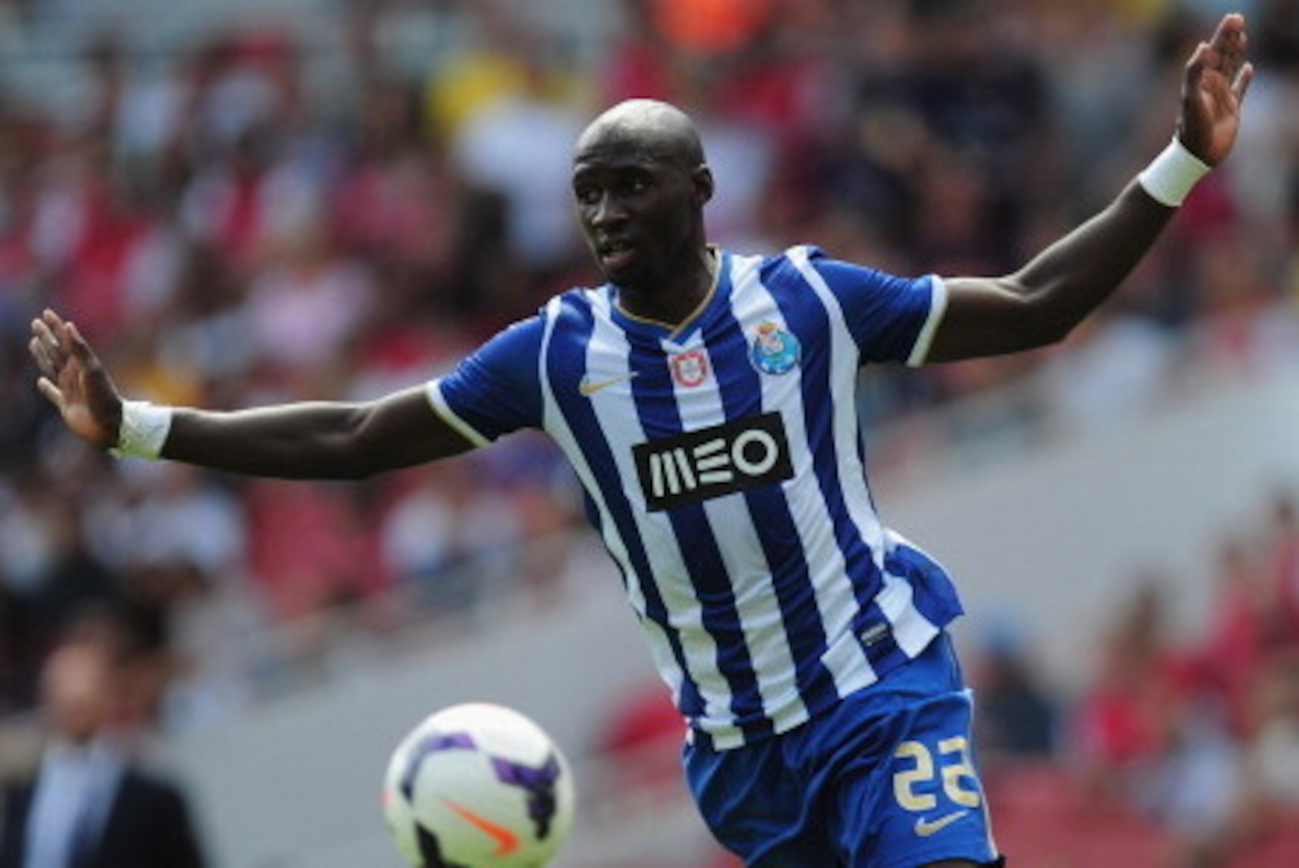 LONDON, ENGLAND - AUGUST 04: Eliaquim Mangala of FC Porto in action during the Emirates Cup match between Napoli and FC Porto at the Emirates Stadium on August 4, 2013 in London, England. (Photo by Jamie McDonald/Getty Images) LONDON, ENGLAND - AUGUST 04: Eliaquim Mangala of FC Porto in action during the Emirates Cup match between Napoli and FC Porto at the Emirates Stadium on August 4, 2013 in London, England. (Photo by Jamie McDonald/Getty Images)