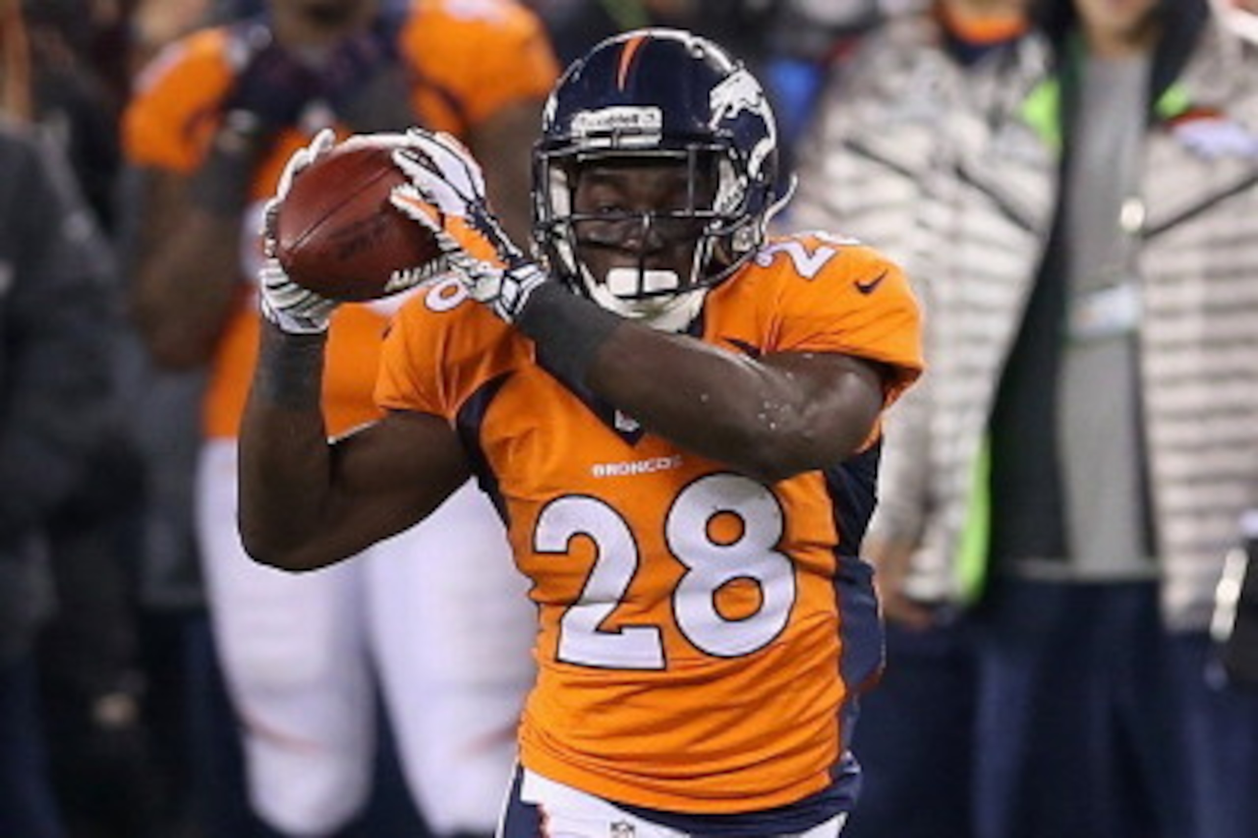 EAST RUTHERFORD, NJ - FEBRUARY 02: Running back Montee Ball #28 of the Denver Broncos runs with the ball during Super Bowl XLVIII at MetLife Stadium on February 2, 2014 in East Rutherford, New Jersey.  (Photo by Christian Petersen/Getty Images)