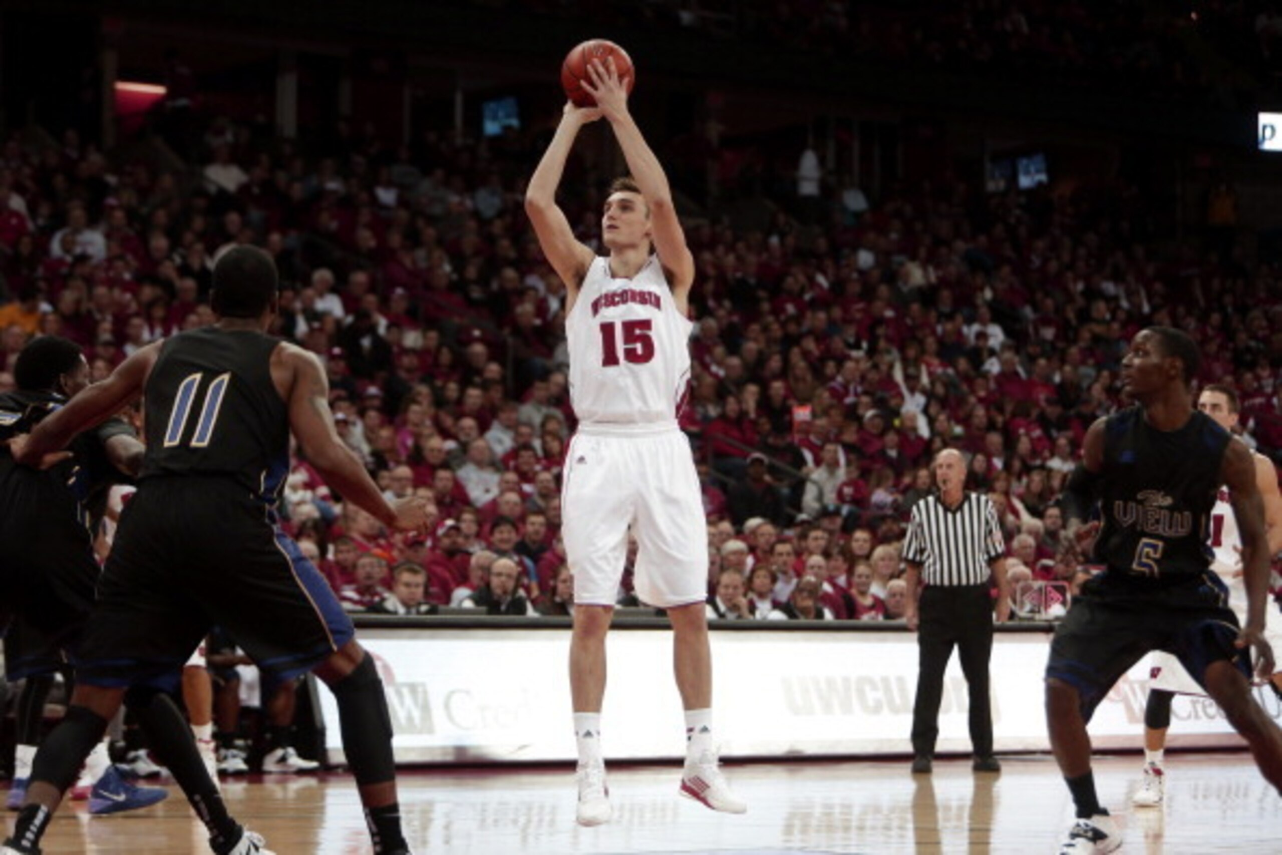MADISON, WI - DECEMBER 28: Sam Dekker #15 of the Wisconsin Badgers shoots a two pointer during the first half of play against the Prairie View A&M Panthers at Kohl Center on December 28, 2013 in Madison, Wisconsin. (Photo by Mike McGinnis/Getty Images)