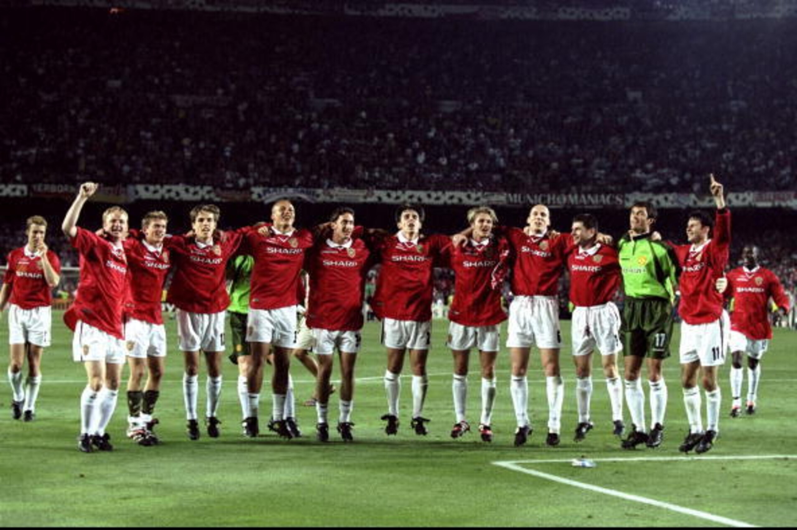 26 May 1999:  Manchester United players celebrate victory over Bayern Munich in the European Champions League Final in the Nou Camp Stadium, Barcelona, Spain. Manchester United won 2 - 1 with both United goals scored during injury time, to secure the treb