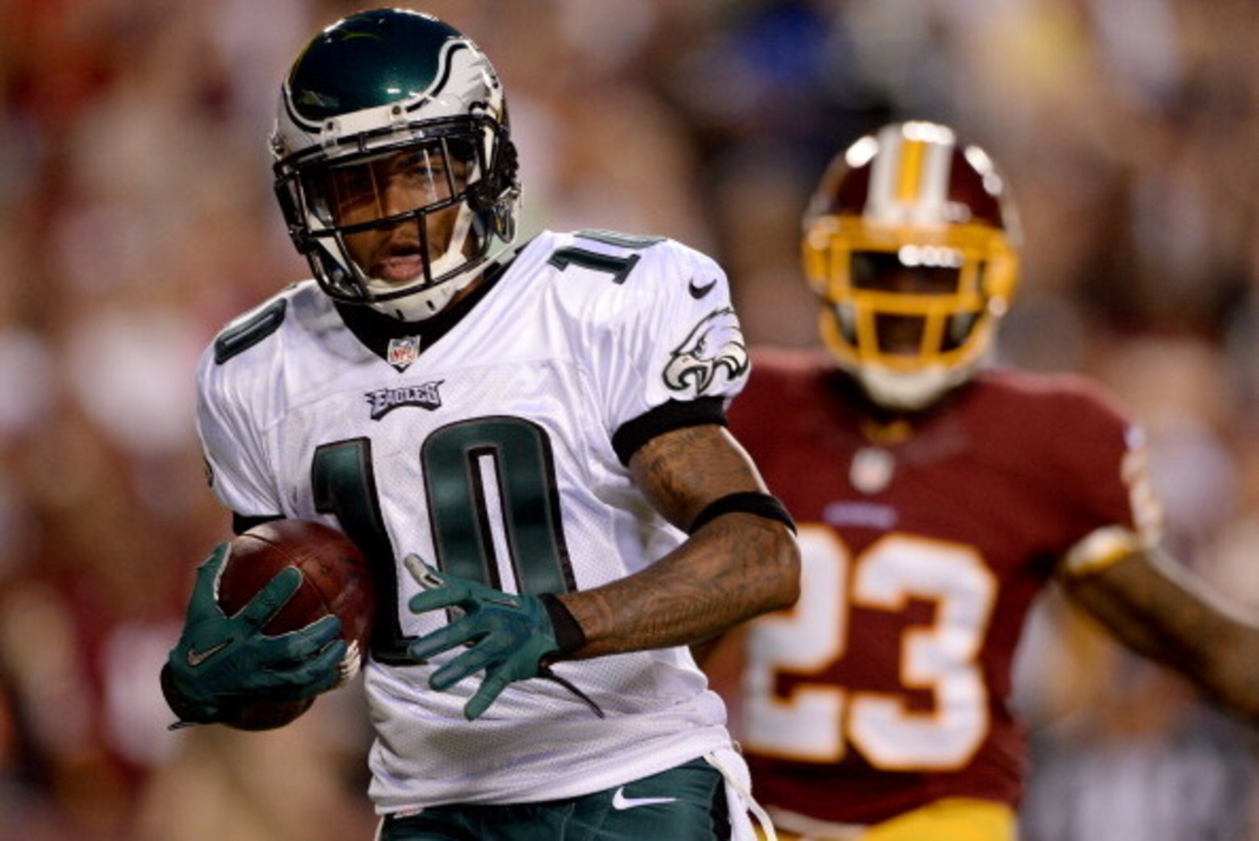 LANDOVER, MD - SEPTEMBER 09:  Wide receiver DeSean Jackson #10 of the Philadelphia Eagles scores a 25-yard touchdown in the first quarter against the Washington Redskins at FedExField on September 9, 2013 in Landover, Maryland.  (Photo by Patrick Smith/Ge