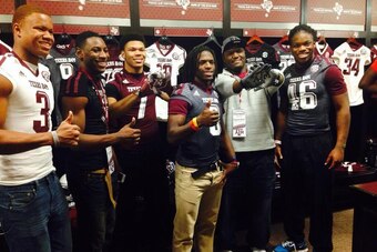 5-star DT Daylon Mack, second from right, poses with other potential Texas A&M signees.
