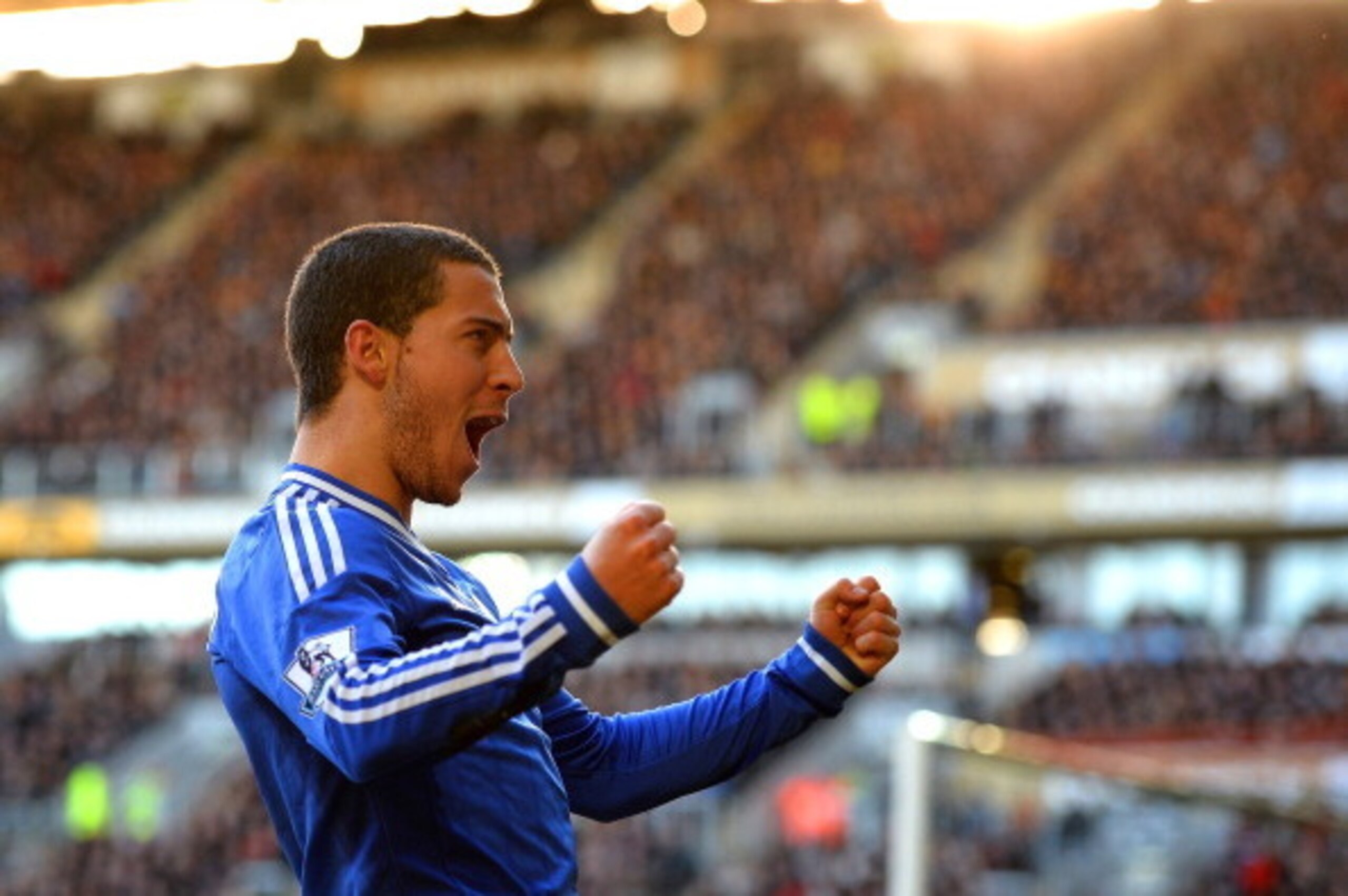 HULL, ENGLAND - JANUARY 11:  Eden Hazard of Chelsea celebrates scoring their first goal during the Barclays Premier League match between Hull City and Chelsea at KC Stadium on January 11, 2014 in Hull, England.  (Photo by Laurence Griffiths/Getty Images)