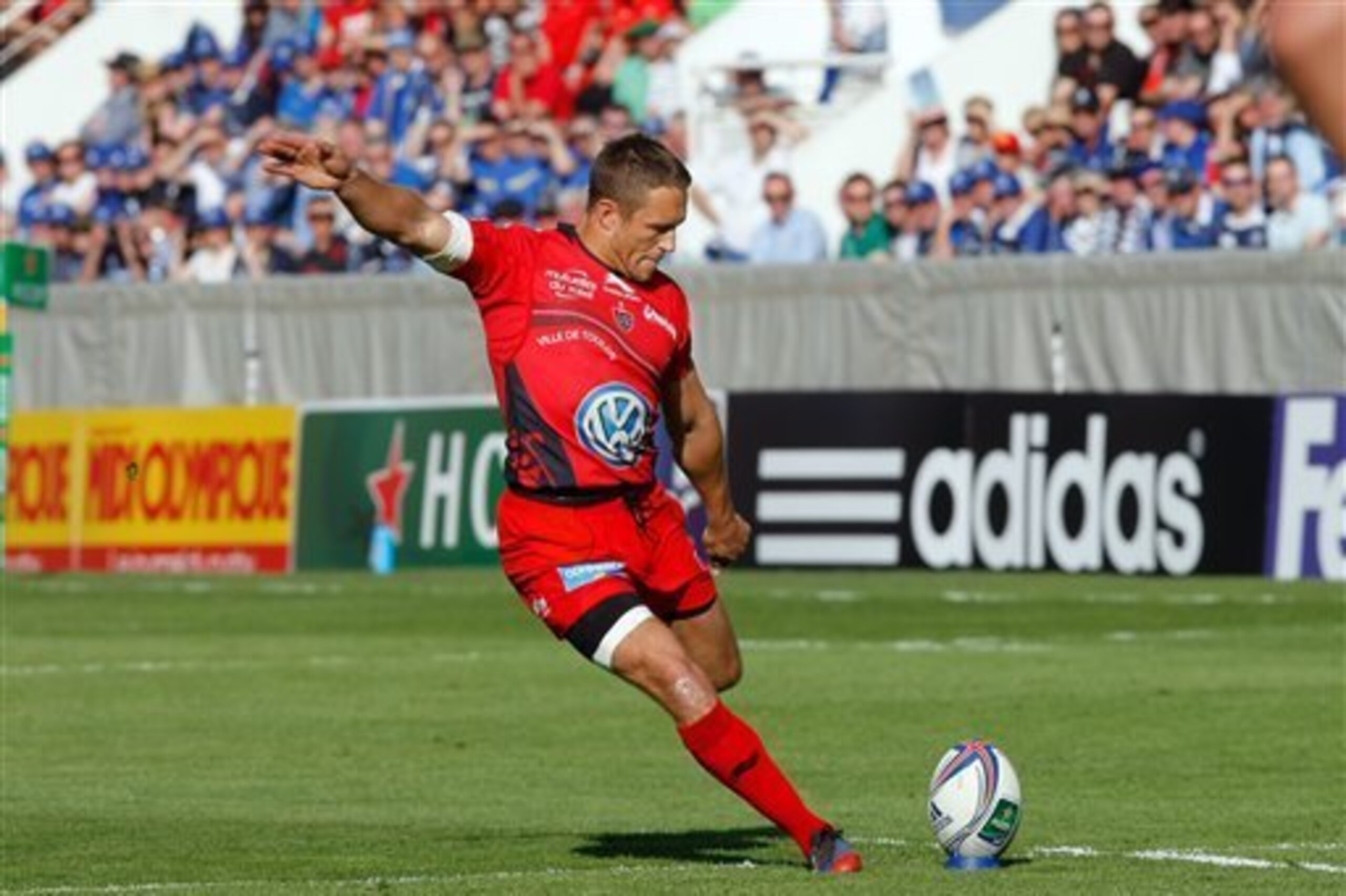 Jonny Wilkinson was in form with the boot before he had to go off.