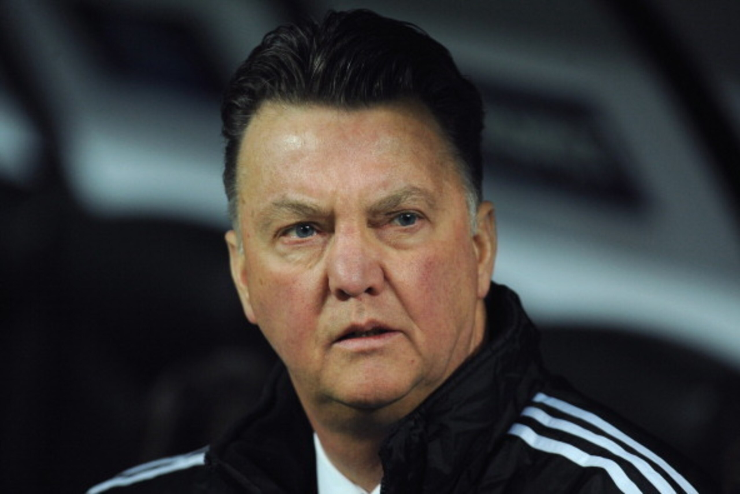 MILAN, ITALY - FEBRUARY 23:  FC Bayern Muenchen head ccoach Louis van Gaal looks on prior to the UEFA Champions League round of 16 first leg match between Inter Milan v FC Bayern Muenchen on February 23, 2011 in Milan, Italy.  (Photo by Valerio Pennicino/