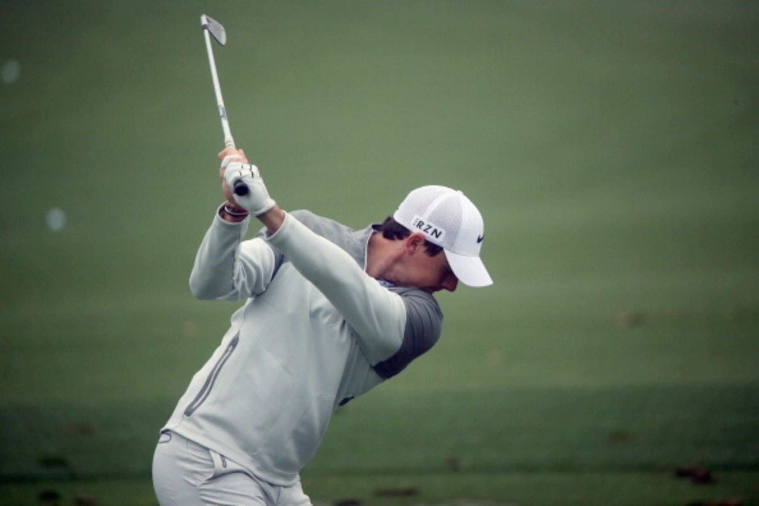 AUGUSTA, GA - APRIL 07:  Rory McIlroy of Northern Ireland hits a shot during a practice round prior to the start of the 2014 Masters Tournament at Augusta National Golf Club on April 7, 2014 in Augusta, Georgia.  (Photo by Andrew Redington/Getty Images)