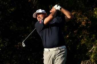 PACIFIC PALISADES, CA - FEBRUARY 13:  Angel Cabrera of Argentina hits a tee shot on the 4th hole in the first round of the Northern Trust Open at the Riviera Country Club on February 13, 2014 in Pacific Palisades, California.  (Photo by Stephen Dunn/Getty
