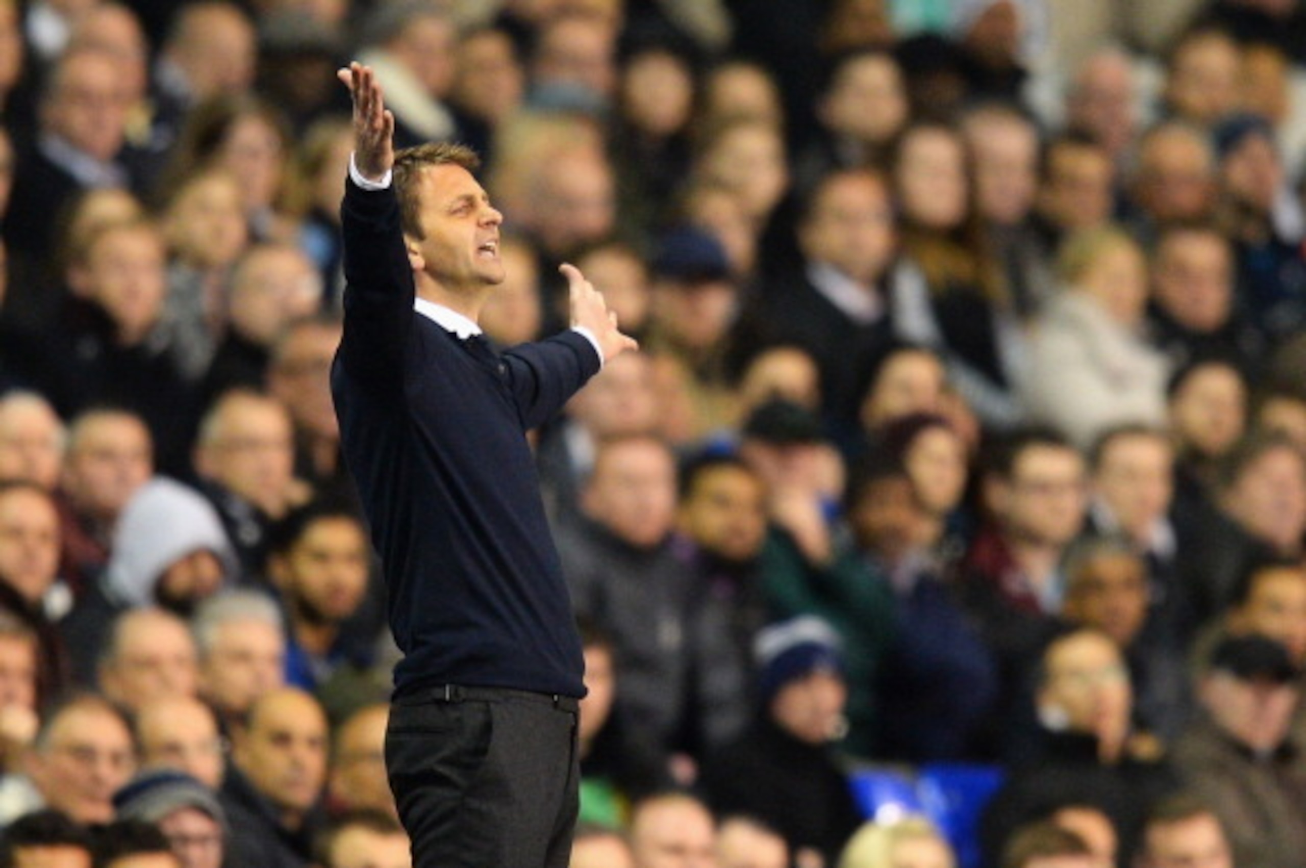 LONDON, ENGLAND - APRIL 07:  Tim Sherwood, manager of Tottenham Hotspur reacts during the Barclays Premier League match between Tottenham Hotspur and Sunderland at White Hart Lane on April 7, 2014 in London, England.  (Photo by Mike Hewitt/Getty Images)