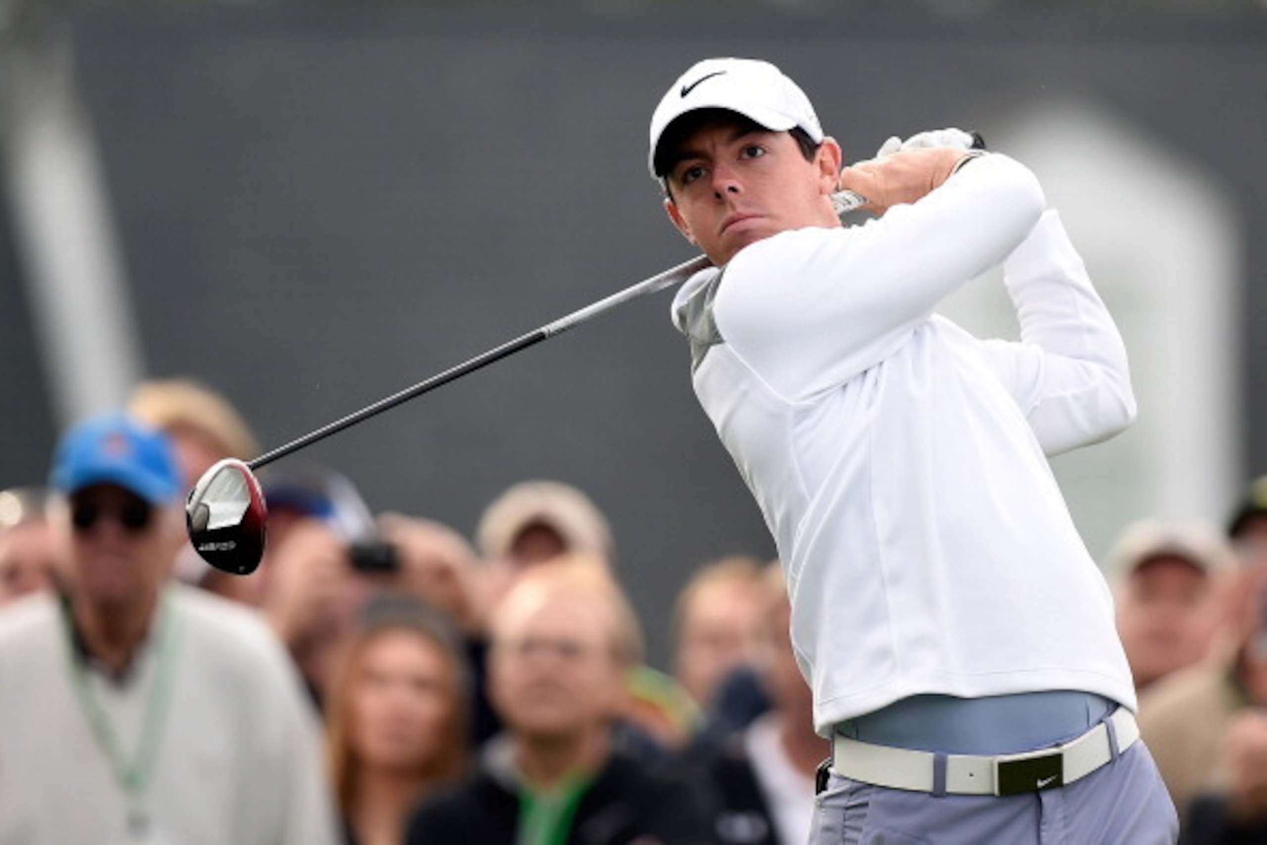 AUGUSTA, GA - APRIL 08:  Rory McIlroy of Northern Ireland watches a shot during a practice round prior to the start of the 2014 Masters Tournament at Augusta National Golf Club on April 8, 2014 in Augusta, Georgia.  (Photo by Harry How/Getty Images)