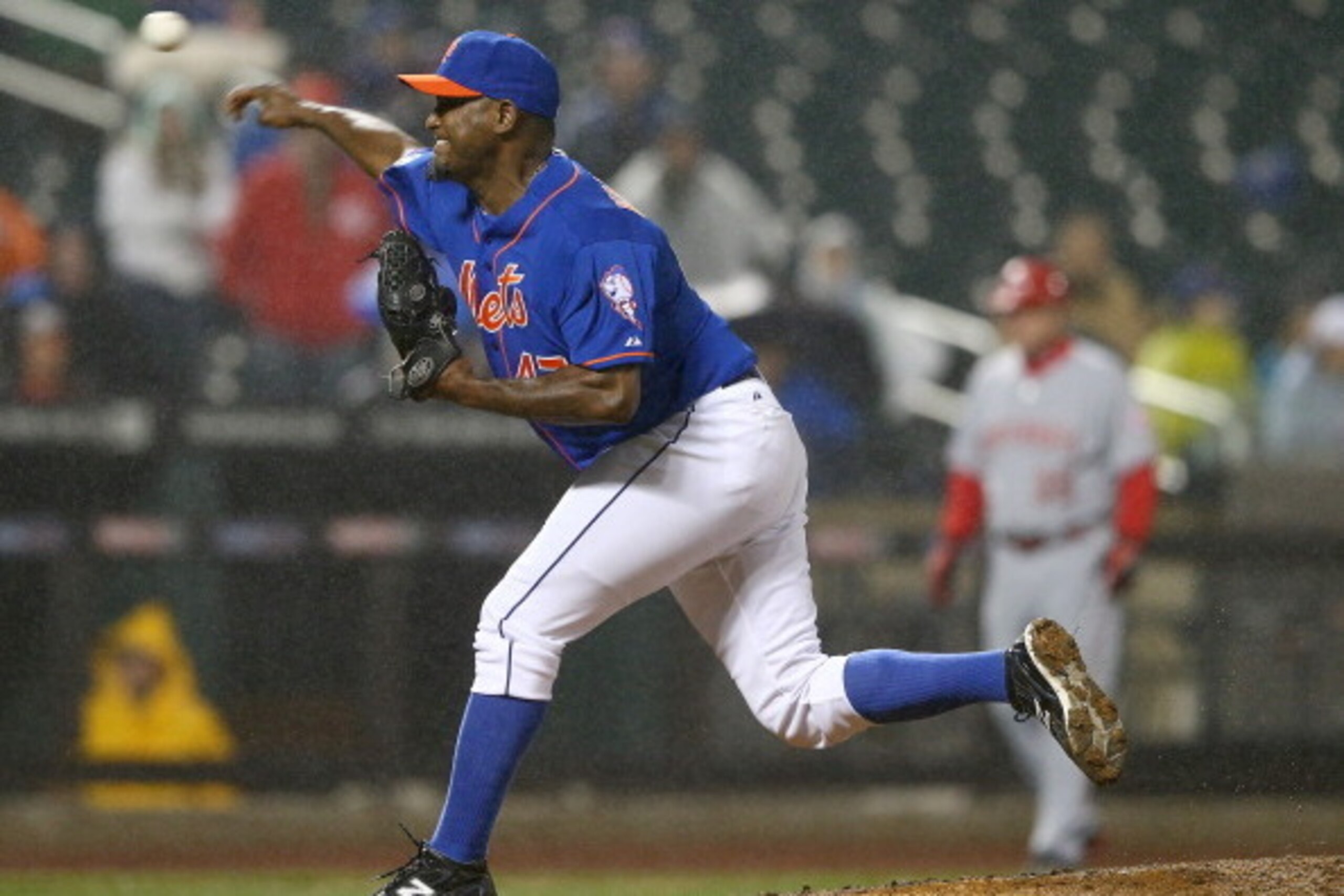 NEW YORK, NY - APRIL 04:  Jose Valverde #47 of the New York Mets delivers a pitch in the ninth inning against the Cincinnati Reds on April 4, 2014 at Citi Field in the Flushing neighborhood of the Queens borough of New York City.The New York Mets defeated