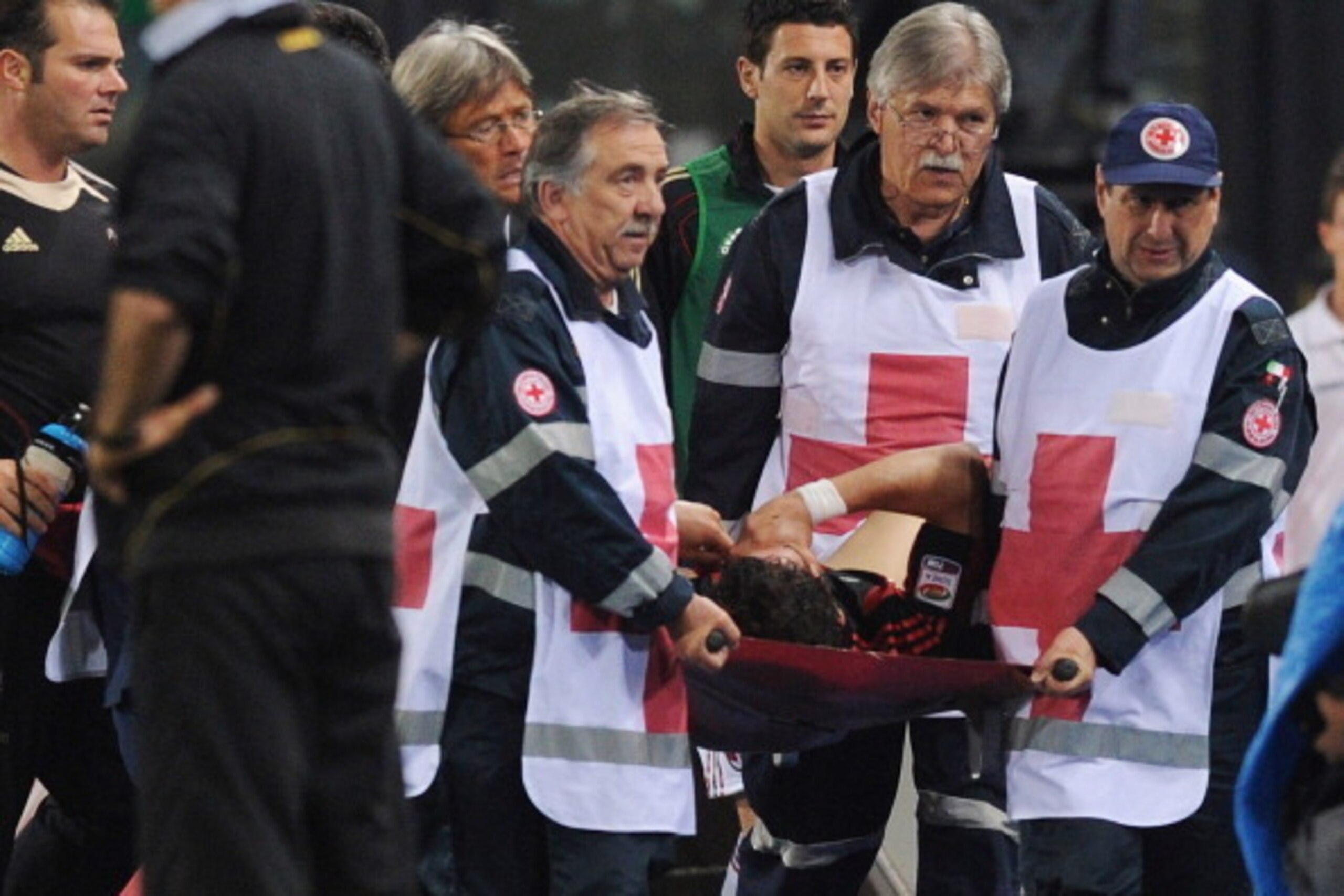 UDINE, ITALY - MAY 22:  Alexandre Pato of AC Milan is stretchered off injured during the Serie A match between Udinese Calcio and AC Milan  at Stadio Friuli on May 22, 2011 in Udine, Italy.  (Photo by Dino Panato/Getty Images)