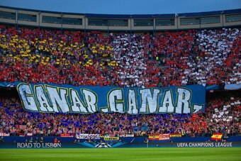 MADRID, SPAIN - APRIL 09:  A general view during the UEFA Champions League Quarter Final second leg match between Club Atletico de Madrid and FC Barcelona at Vicente Calderon Stadium on April 9, 2014 in Madrid, Spain.  (Photo by Gonzalo Arroyo Moreno/Gett