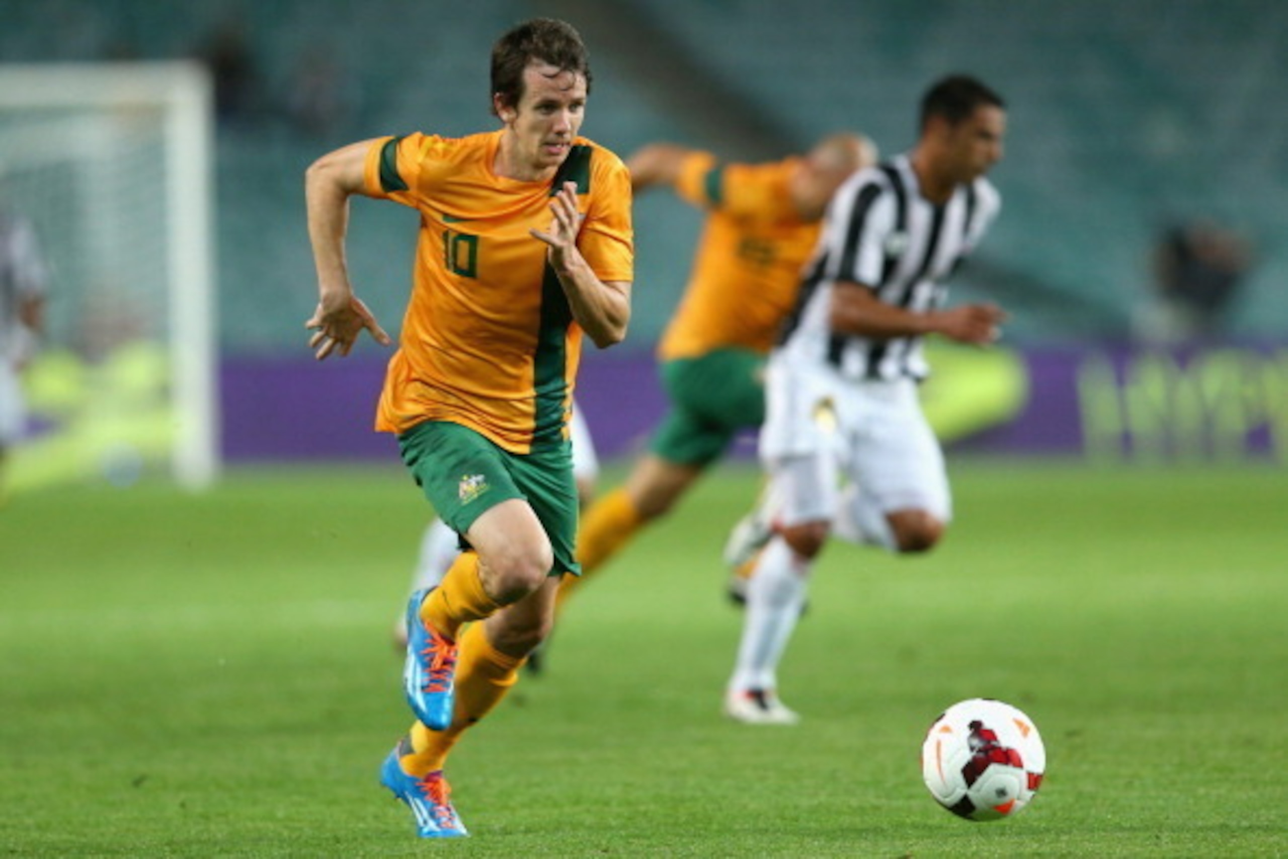 SYDNEY, AUSTRALIA - NOVEMBER 19:  Robbie Kruse of the Socceroos runs towards goal during the international friendly match between the Australian Socceroos and Costa Rica at Allianz Stadium on November 19, 2013 in Sydney, Australia.  (Photo by Mark Kolbe/G
