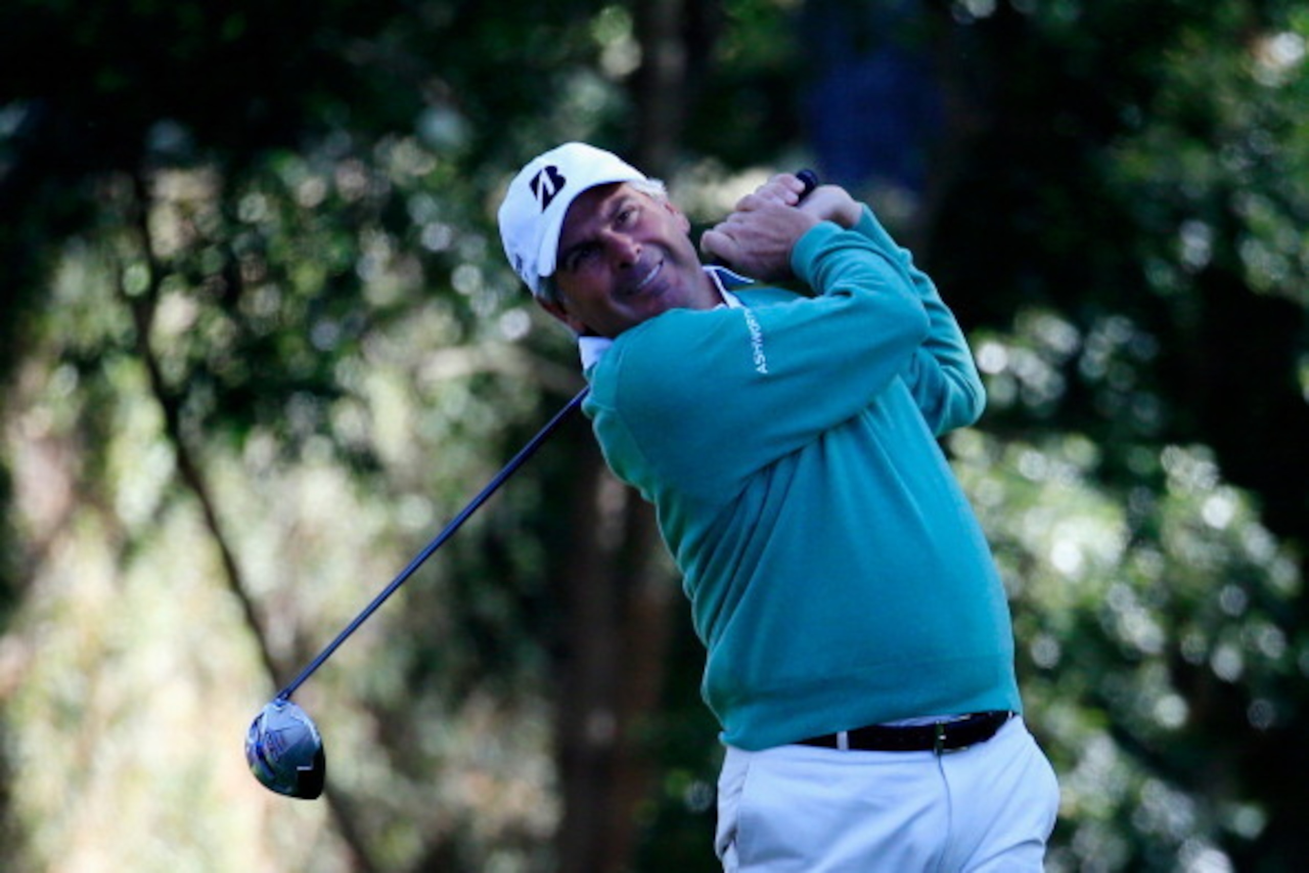 AUGUSTA, GA - APRIL 10:  Fred Couples of the United States hits his tee shot on the second hole during the first round of the 2014 Masters Tournament at Augusta National Golf Club on April 10, 2014 in Augusta, Georgia.  (Photo by Rob Carr/Getty Images)