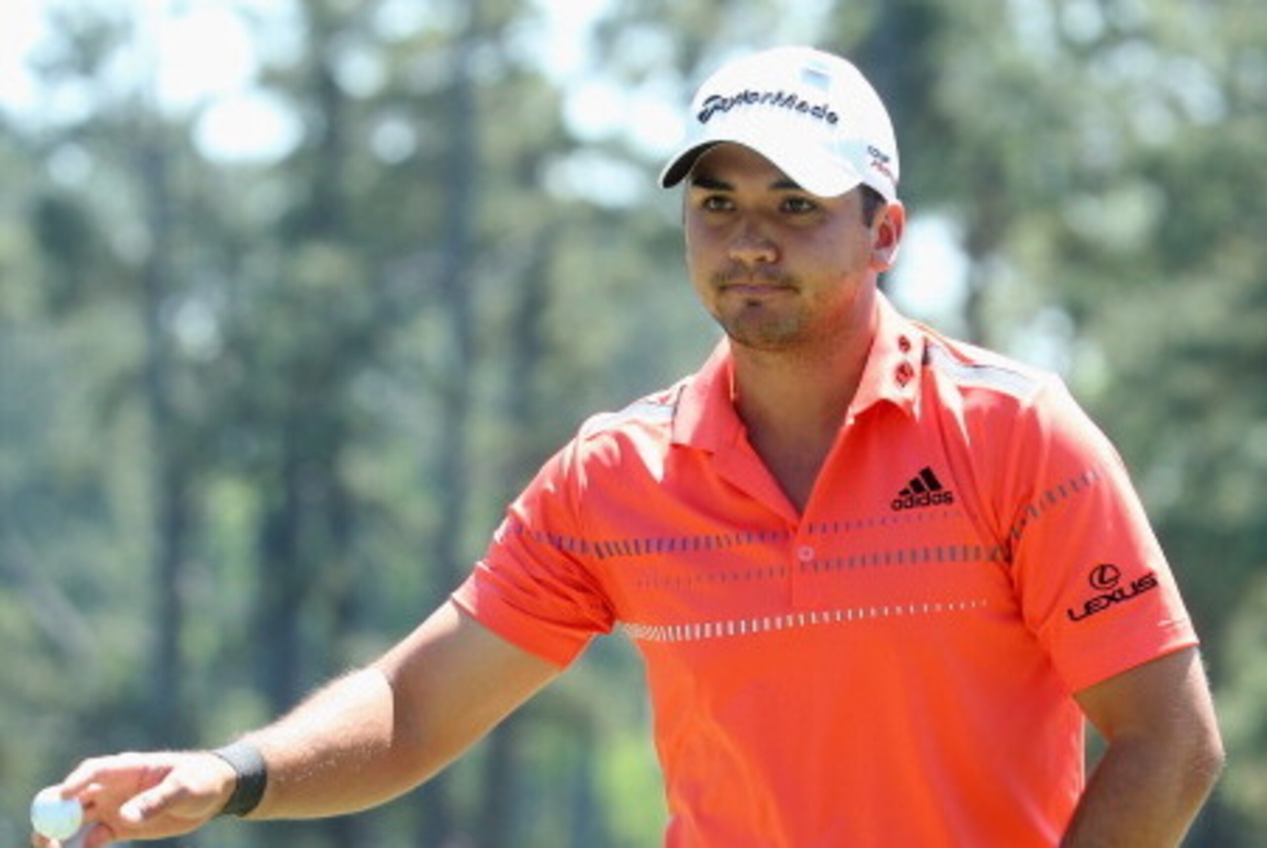 AUGUSTA, GA - APRIL 10:  Jason Day of Australia  waves to the gallery on the first green during the first round of the 2014 Masters Tournament at Augusta National Golf Club on April 10, 2014 in Augusta, Georgia.  (Photo by Andrew Redington/Getty Images)