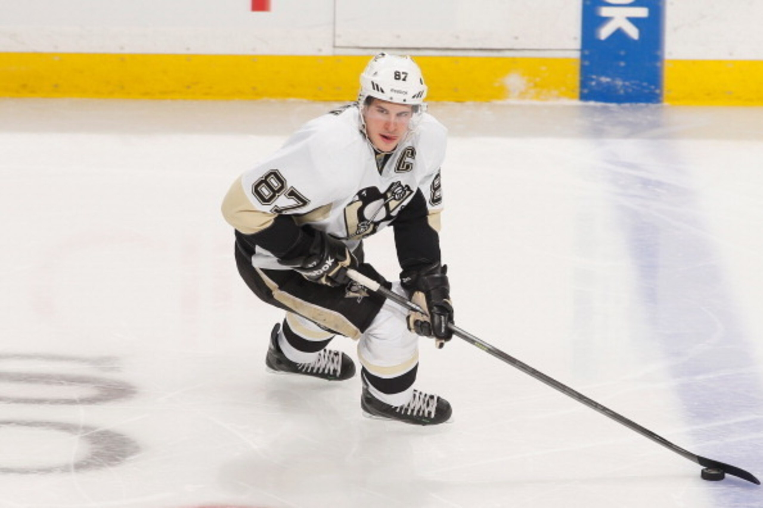 ST. PAUL, MN - APRIL 5: Sidney Crosby #87 of the Pittsburgh Penguins skates with the puck against the Minnesota Wild during the game on April 5, 2014 at the Xcel Energy Center in St. Paul, Minnesota. (Photo by Bruce Kluckhohn/NHLI via Getty Images)