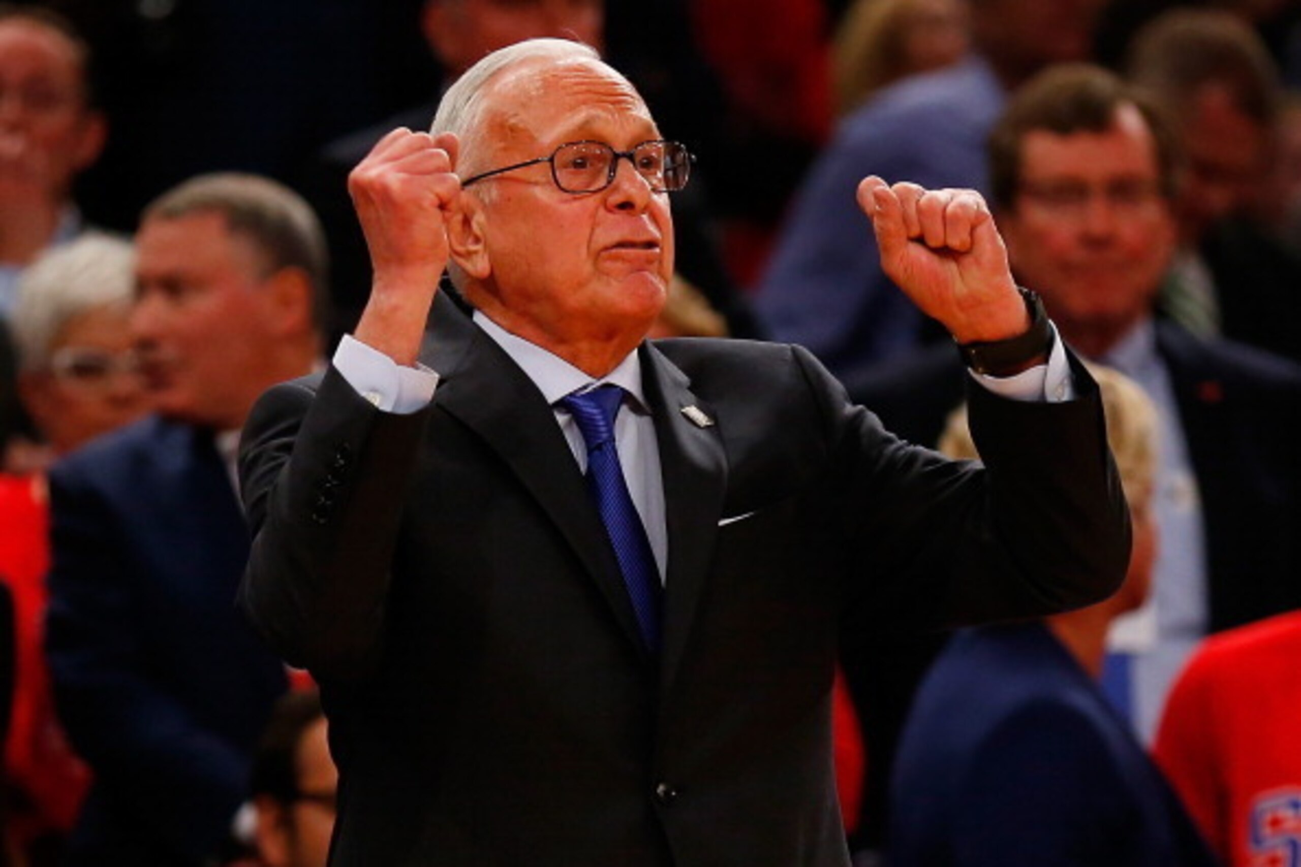 NEW YORK, NY - APRIL 03:  Head coach Larry Brown of the Southern Methodist Mustangs reacts from the bench against the Minnesota Golden Gophers during 2014 NIT Championship at Madison Square Garden on April 3, 2014 in New York City.  (Photo by Mike Stobe/G