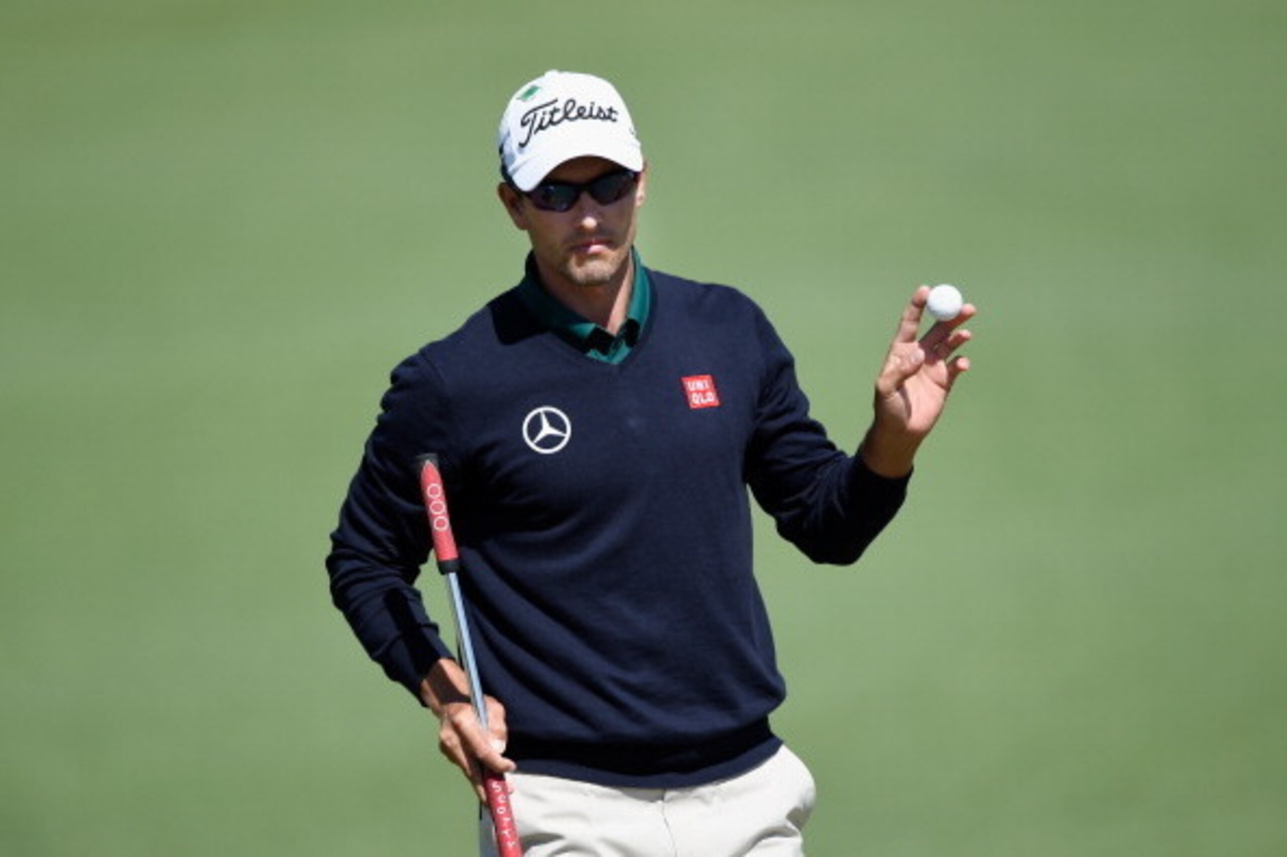 AUGUSTA, GA - APRIL 10:  Adam Scott of Australia waves to the gallery on the second green during the first round of the 2014 Masters Tournament at Augusta National Golf Club on April 10, 2014 in Augusta, Georgia.  (Photo by Harry How/Getty Images)