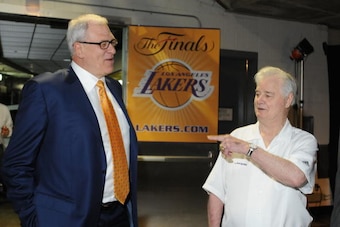 LOS ANGELES - JUNE 6:  Head Coach Phil Jackson of the Los Angeles Lakers speaks to former assistant coach Tex Winter before the Lakers take on the Boston Celtics in Game Two of the 2010 NBA Finals on June 6, 2010 at Staples Center in Los Angeles, Californ