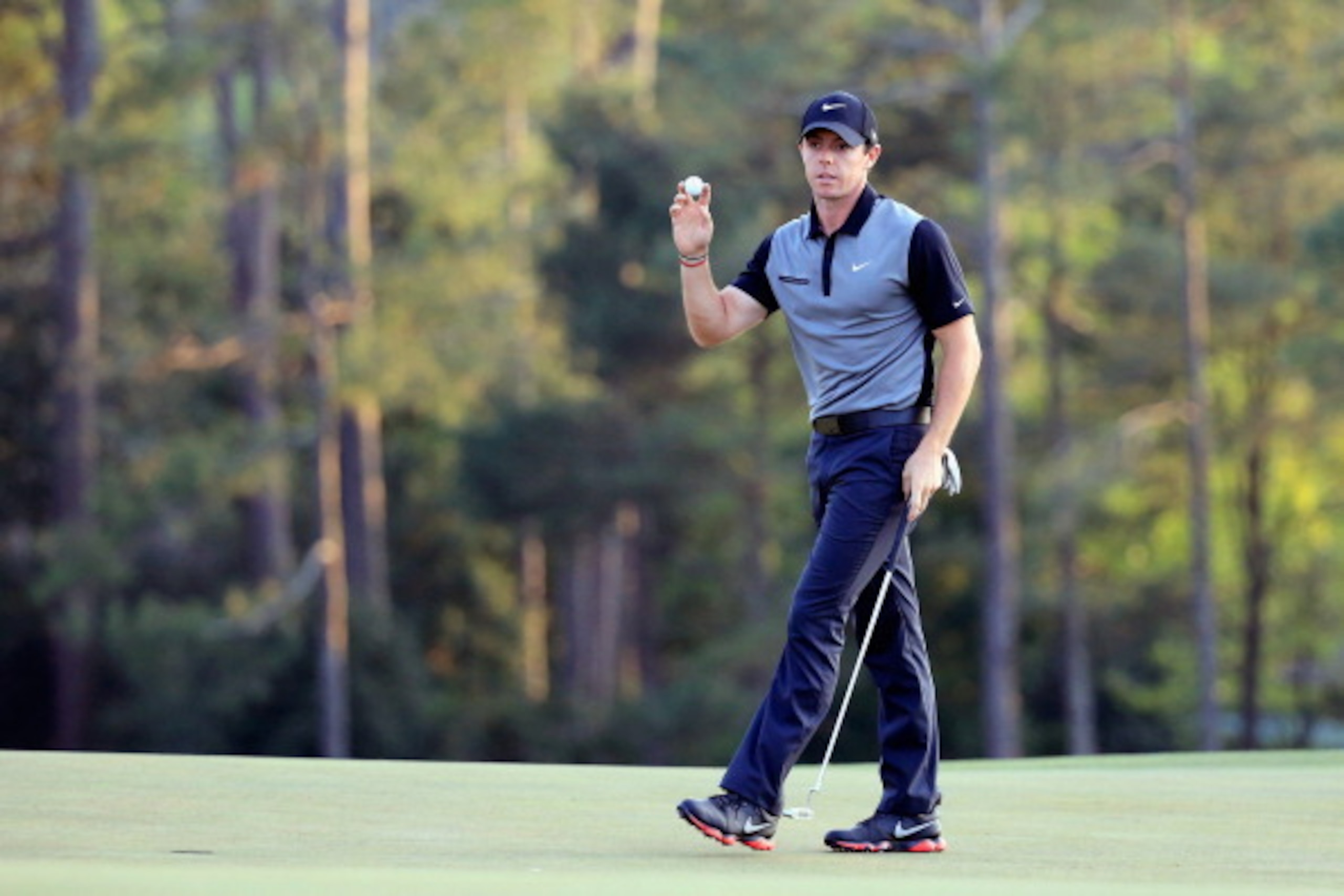 AUGUSTA, GA - APRIL 11:  Rory McIlroy of Northern Ireland waves on the 18th hole during the second round of the 2014 Masters Tournament at Augusta National Golf Club on April 11, 2014 in Augusta, Georgia.  (Photo by Rob Carr/Getty Images)