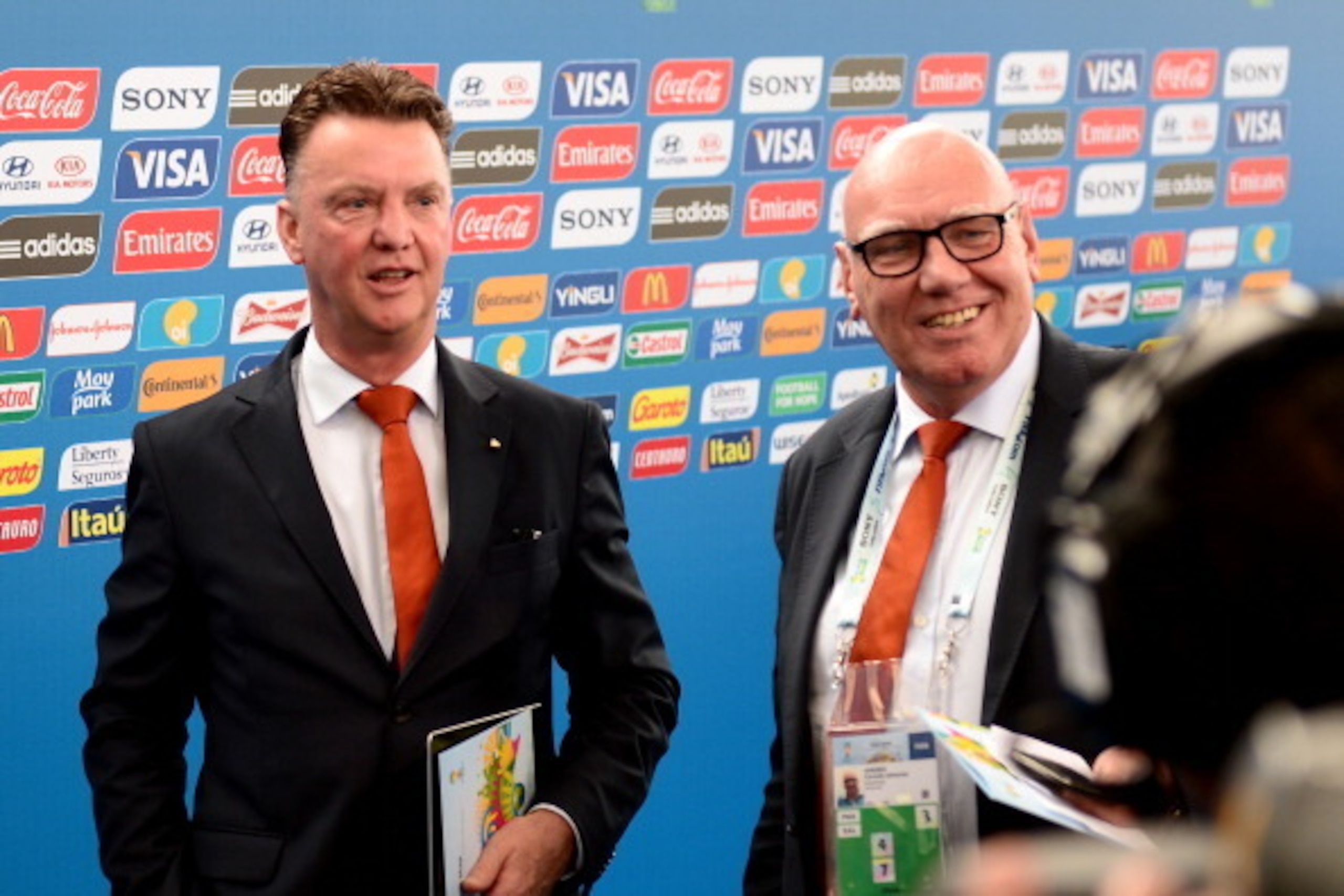 COSTA DO SAUIPE, BRAZIL - DECEMBER 06: Netherlands coach Louis van Gaal arrives for the Final Draw for the 2014 FIFA World Cup Brazil at Costa do Sauipe Resort on December 6, 2013 in Costa do Sauipe, Bahia, Brazil. (Photo by Buda Mendes/Getty Images) COSTA DO SAUIPE, BRAZIL - DECEMBER 06: Netherlands coach Louis van Gaal arrives for the Final Draw for the 2014 FIFA World Cup Brazil at Costa do Sauipe Resort on December 6, 2013 in Costa do Sauipe, Bahia, Brazil. (Photo by Buda Mendes/Getty Images)