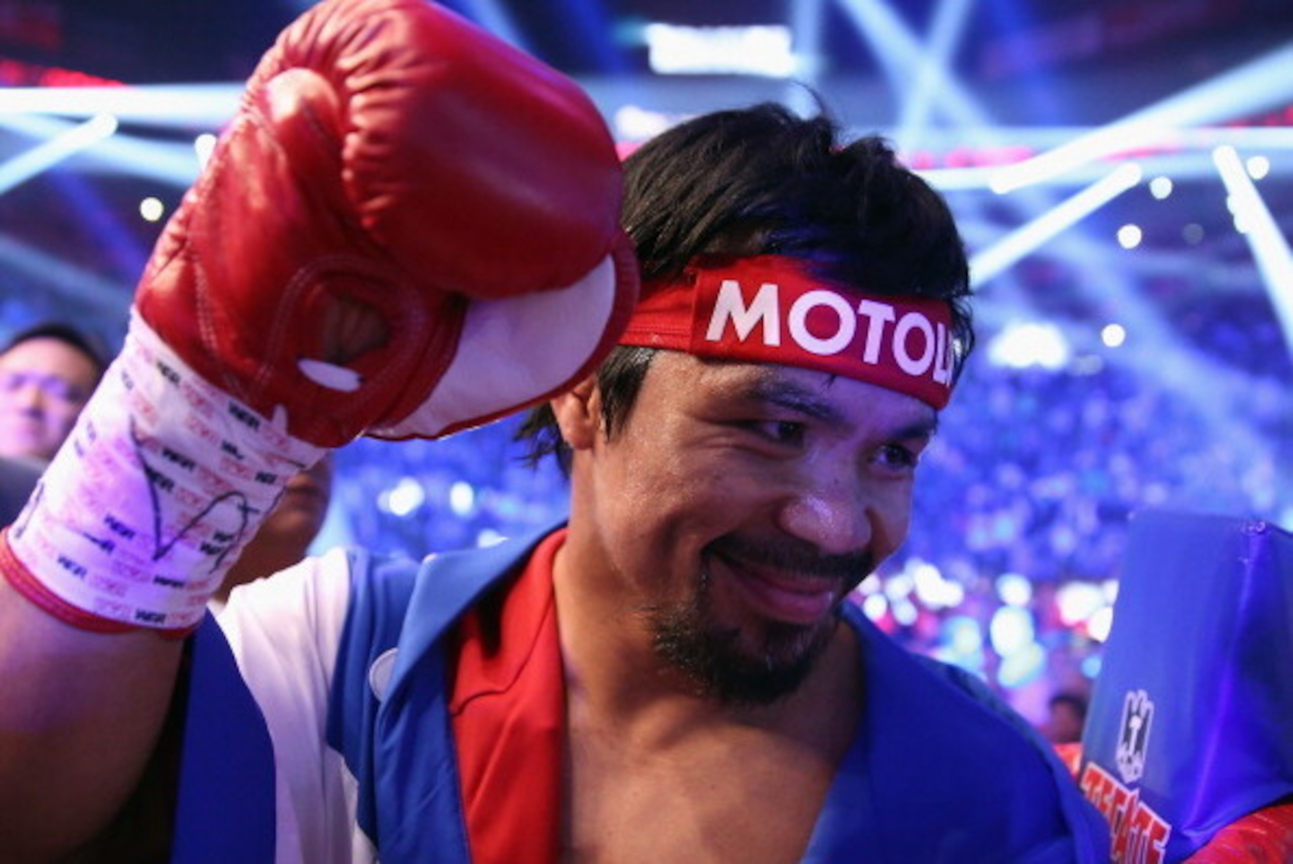 LAS VEGAS, NV - APRIL 12:  Manny Pacquiao acknowledges people in the crowd prior to fighting Timothy Bradley at the MGM Grand Garden Arena on April 12, 2014 in Las Vegas, Nevada.  (Photo by Jeff Gross/Getty Images)