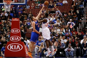 Sims attacking the basket against New York.