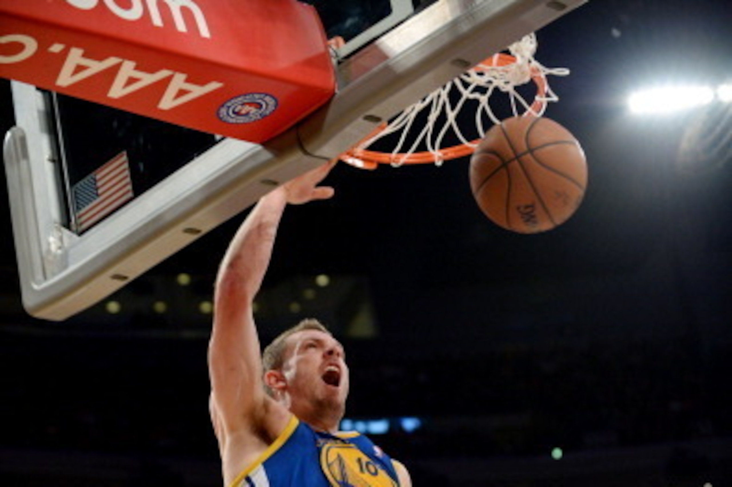 LOS ANGELES, CA - APRIL 11: David Lee #10 of the Golden State Warriors dunks against the Golden State Warriors at Staples Center on April 11, 2014 in Los Angeles, California. NOTE TO USER: User expressly acknowledges and agrees that, by downloading and/or LOS ANGELES, CA - APRIL 11: David Lee #10 of the Golden State Warriors dunks against the Golden State Warriors at Staples Center on April 11, 2014 in Los Angeles, California. NOTE TO USER: User expressly acknowledges and agrees that, by downloading and/or