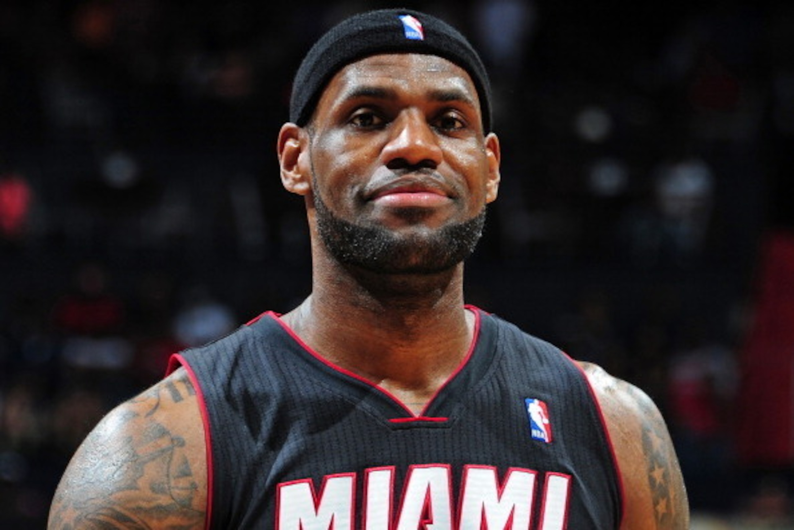 ATLANTA, GA - APRIL 12:  LeBron James #6 of the Miami Heat during a game against the Atlanta Hawks on April 12, 2014 at Philips Arena in Atlanta, Georgia.  NOTE TO USER: User expressly acknowledges and agrees that, by downloading and/or using this Photogr