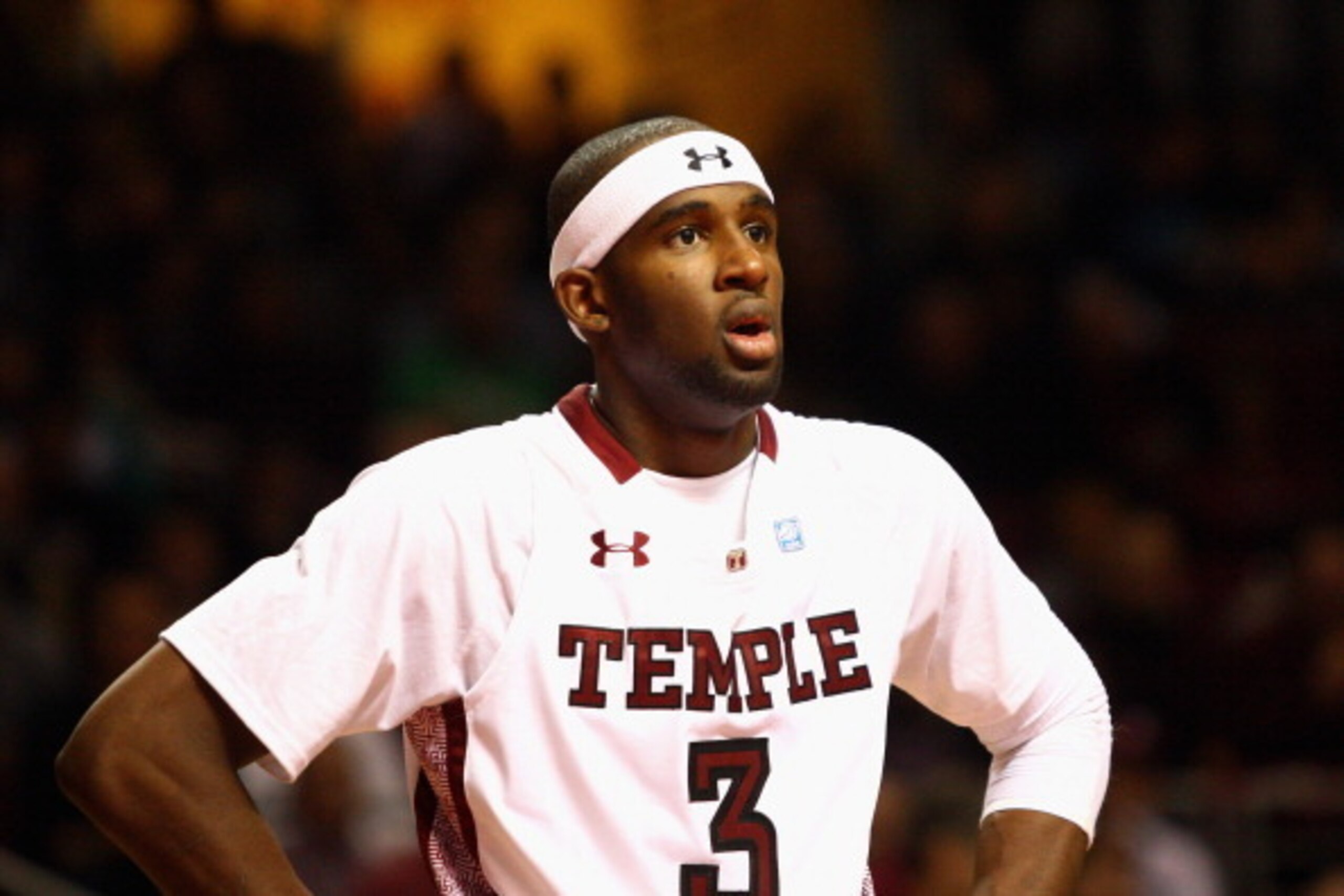 PHILADELPHIA, PA - DECEMBER 10:  Anthony Lee #3 of the Temple Owls looks on against the Villanova Wildcats at the Liacouras Center on December 10, 2011 in Philadelphia, Pennsylvania.  (Photo by Chris Chambers/Getty Images)