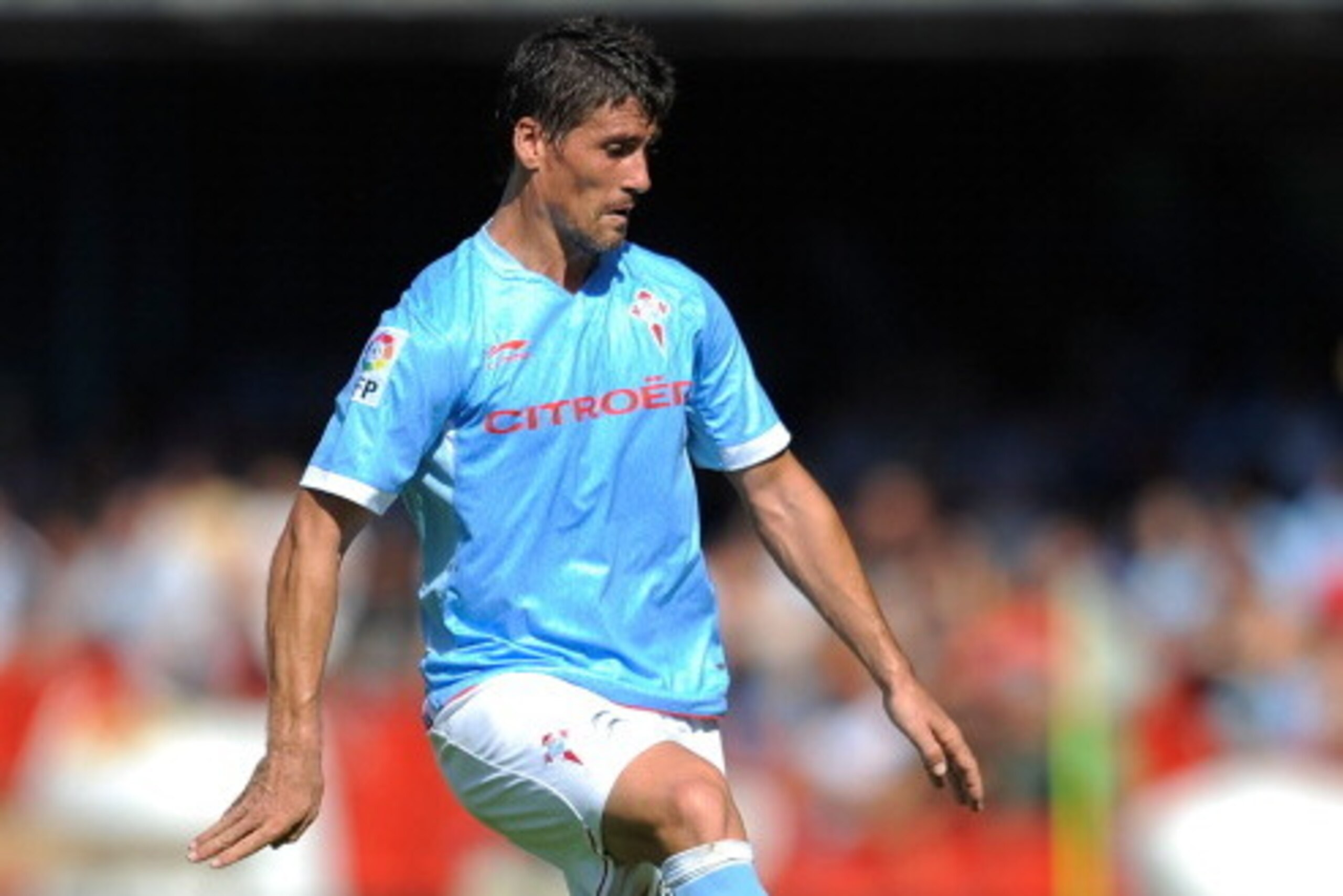 VIGO, SPAIN - SEPTEMBER 01:  Mario Bermejo of RC Celta de Vigo in action during the La Liga match between RC Celta de Vigo and CA Osasuna at Estadio Balaidos on September 1, 2012 in Vigo, Spain.  (Photo by Denis Doyle/Getty Images)