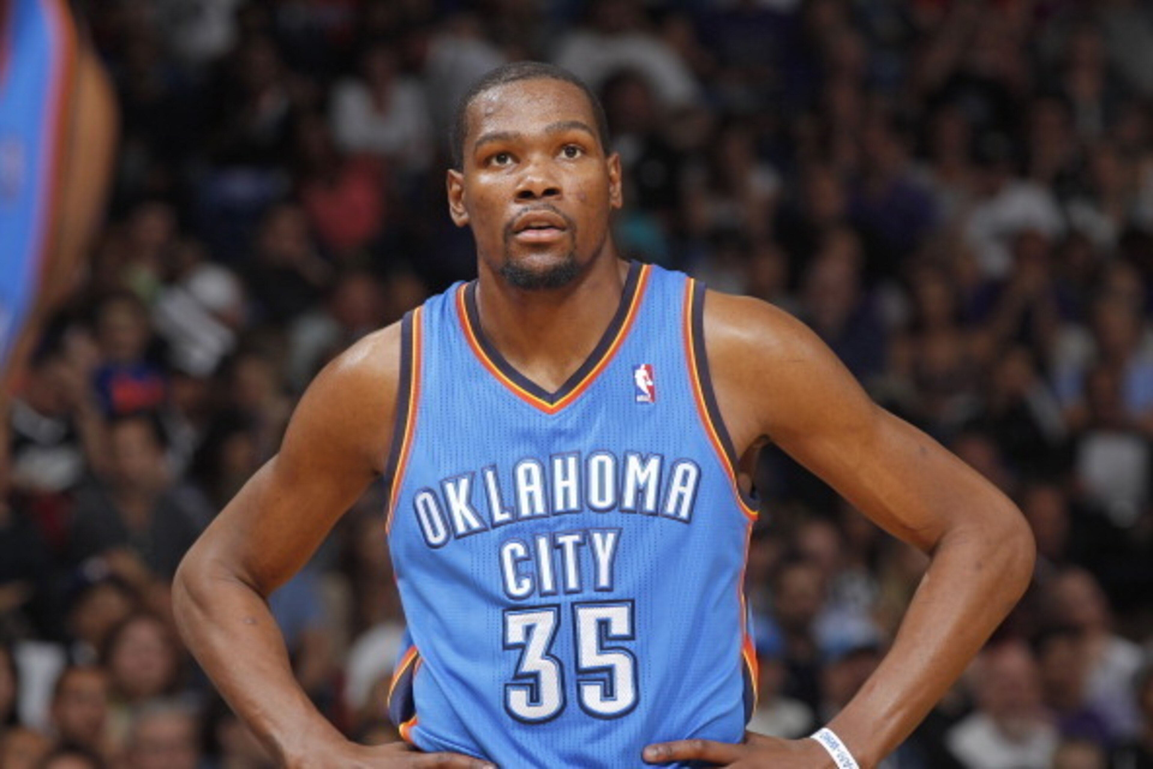 SACRAMENTO, CA - APRIL 8: Kevin Durant #35 of the Oklahoma City Thunder in a game against the Sacramento Kings on April 8, 2014 at Sleep Train Arena in Sacramento, California. NOTE TO USER: User expressly acknowledges and agrees that, by downloading and o